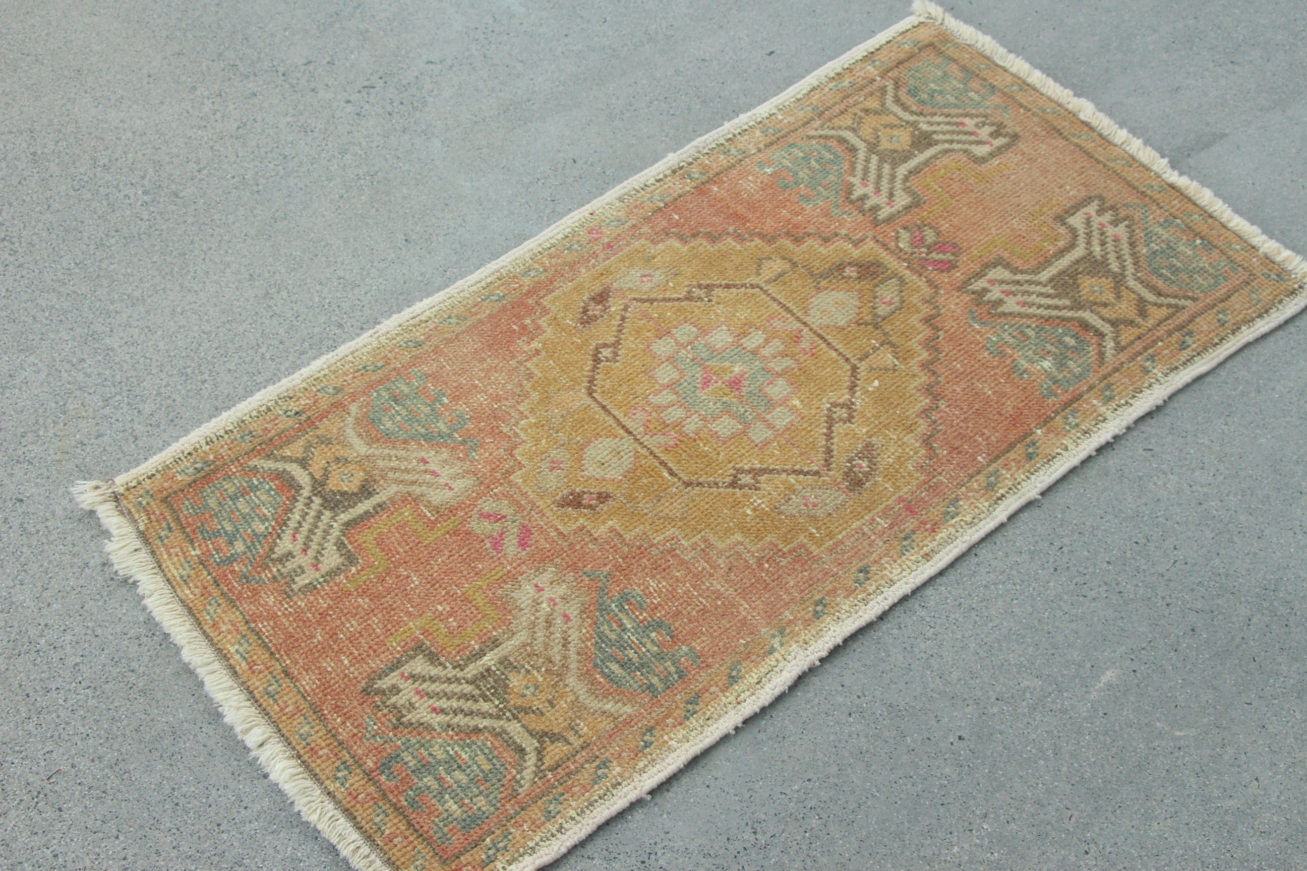 Banyo Halısı, 1.6x3.1 ft Küçük Halı, Geometrik Halılar, Türk Halısı, Havalı Halılar, Türkiye Halısı, Vintage Halılar, Küçük Vintage Halılar, Pembe Düz Dokuma Halı