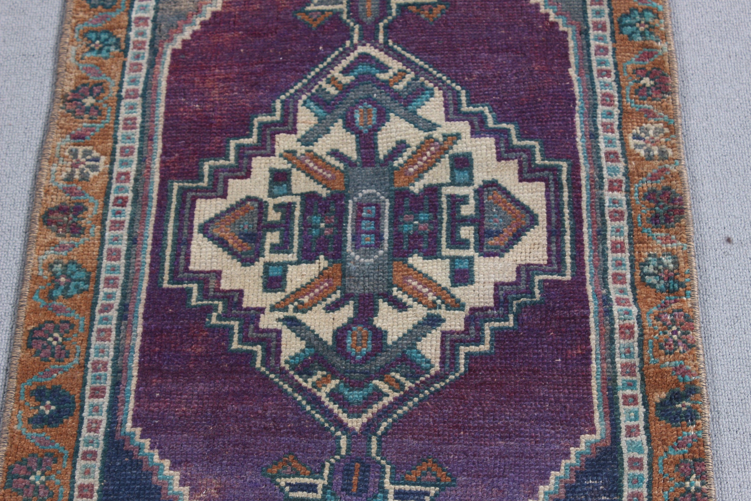 Kapı Paspas Halıları, Yatak Odası Halıları, Küçük Boho Halı, Boho Halılar, Vintage Halı, 1.6x3.5 ft Küçük Halılar, Estetik Halı, Türk Halıları, Mor Havalı Halılar