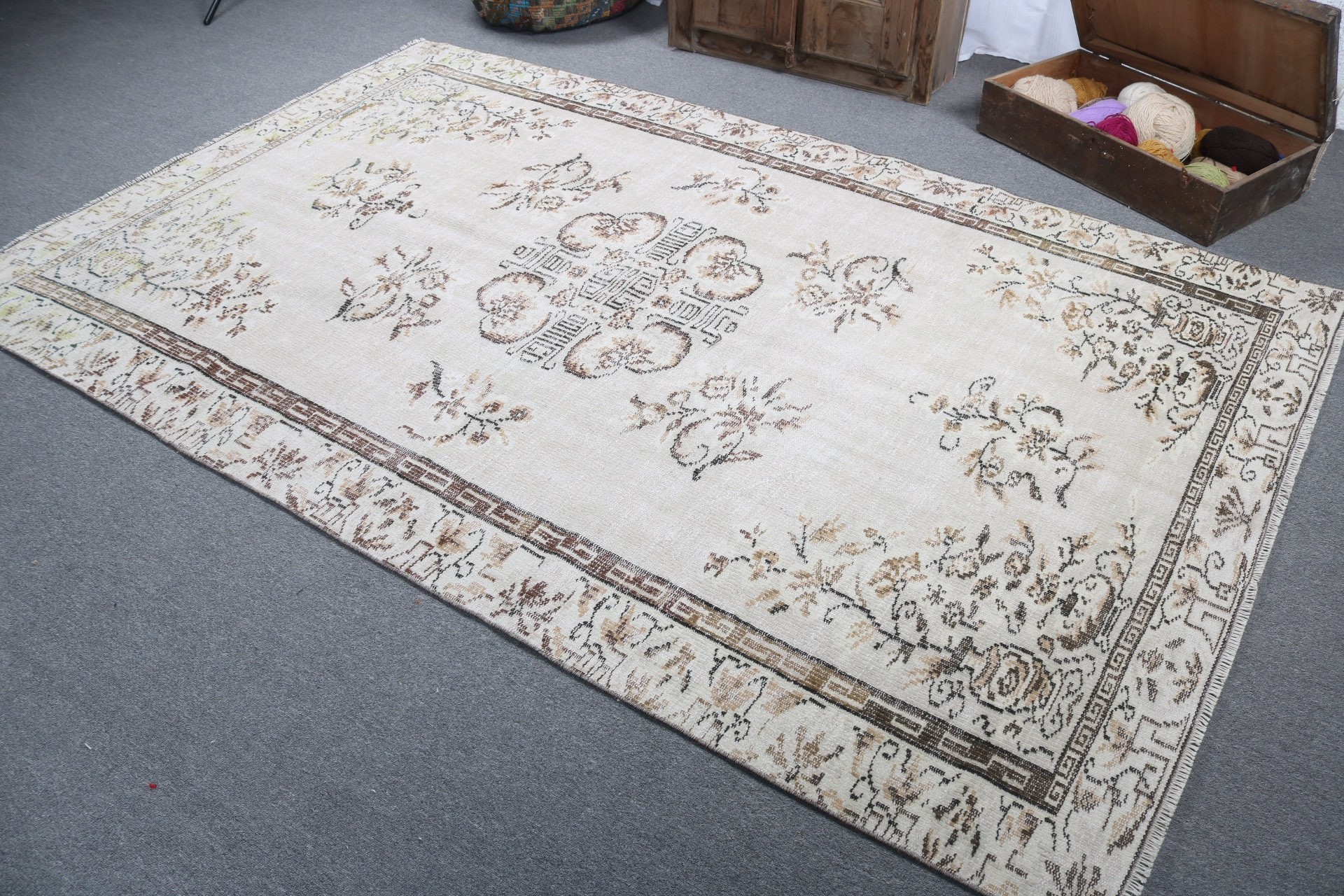 Modern Halı, Bej 5.7x9.2 ft Büyük Halı, Vintage Halılar, Türk Halıları, Oryantal Halı, Büyük Vintage Halı, Yemek Odası Halısı