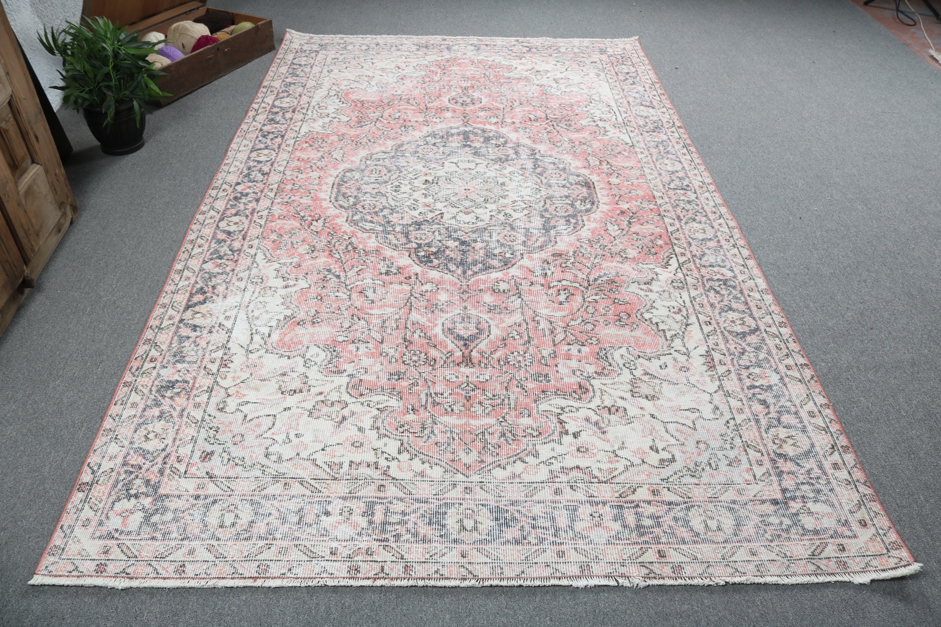 Estetik Halılar, Fas Halısı, 5.7x9.5 ft Büyük Halılar, Salon Halıları, Yün Halı, Büyük Oushak Halıları, Vintage Halı, Türk Halısı, Pembe Fas Halıları