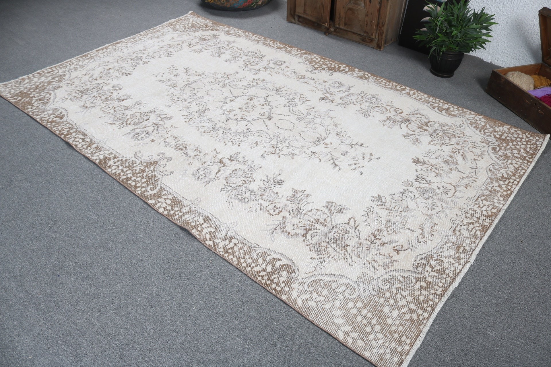 Beige Kitchen Rug, Vintage Rugs, Living Room Rugs, 5.5x9.2 ft Large Rugs, Large Oushak Rug, Turkish Rugs, Handwoven Rug