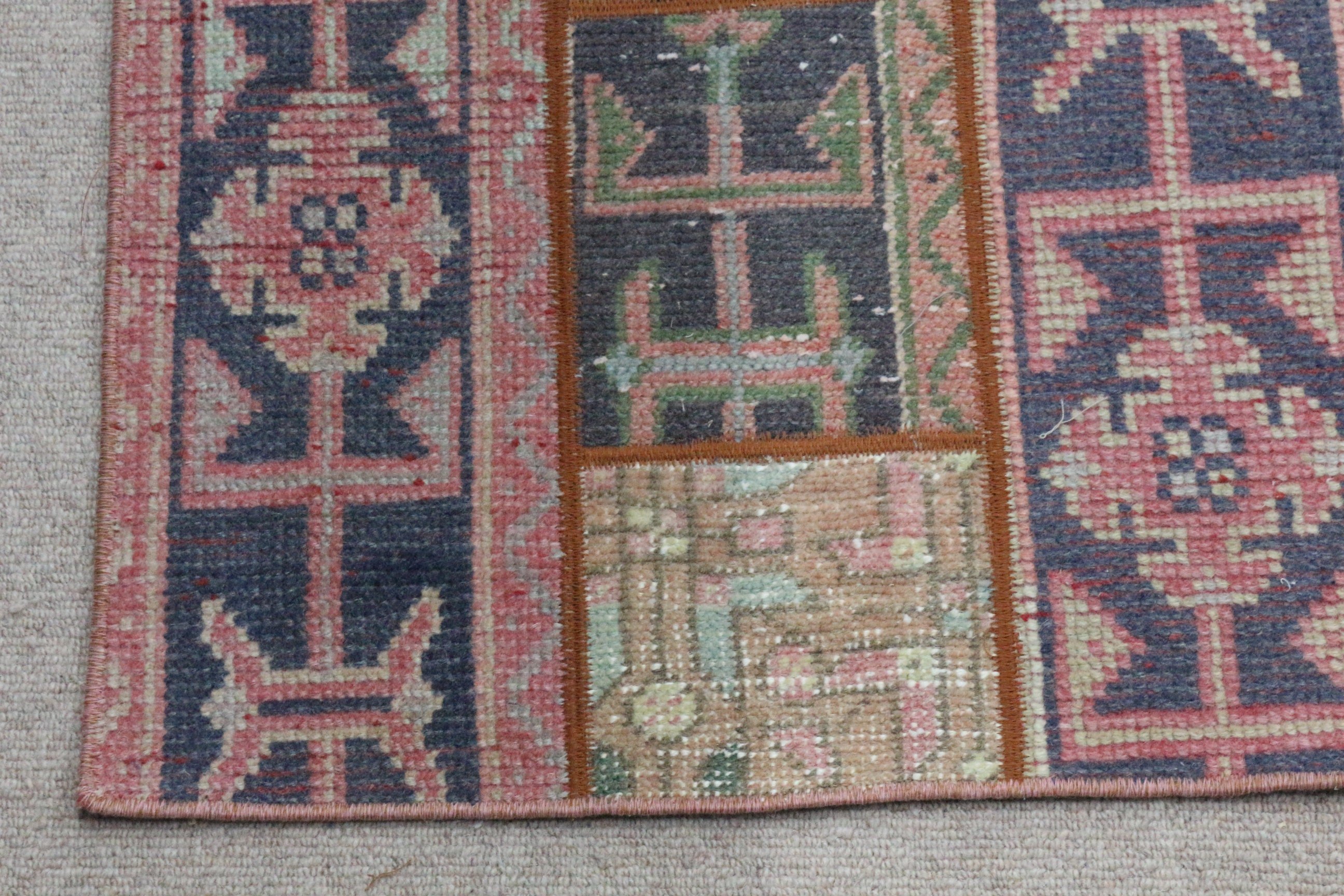 1.8x3.9 ft Küçük Halı, Soğuk Halı, Giriş Halısı, Vintage Halılar, Mutfak Halısı, Duvara Asılı Halı, Kırmızı Anadolu Halısı, Giriş Halıları, Türk Halıları