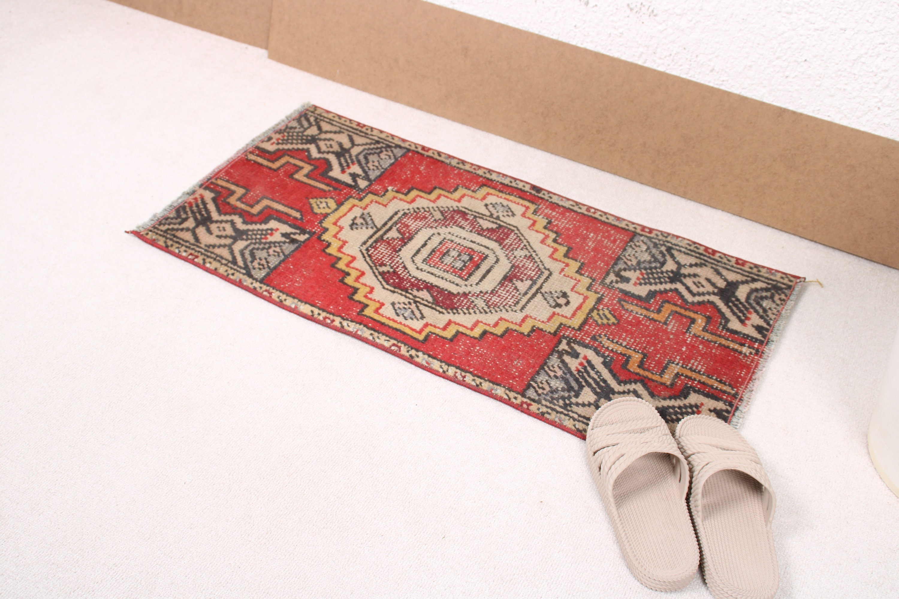 Yer Halıları, 1.4x2.7 ft Küçük Halı, Vintage Halılar, Türk Halısı, Kırmızı Oryantal Halılar, Küçük Alan Halıları, Duvara Asılı Halılar