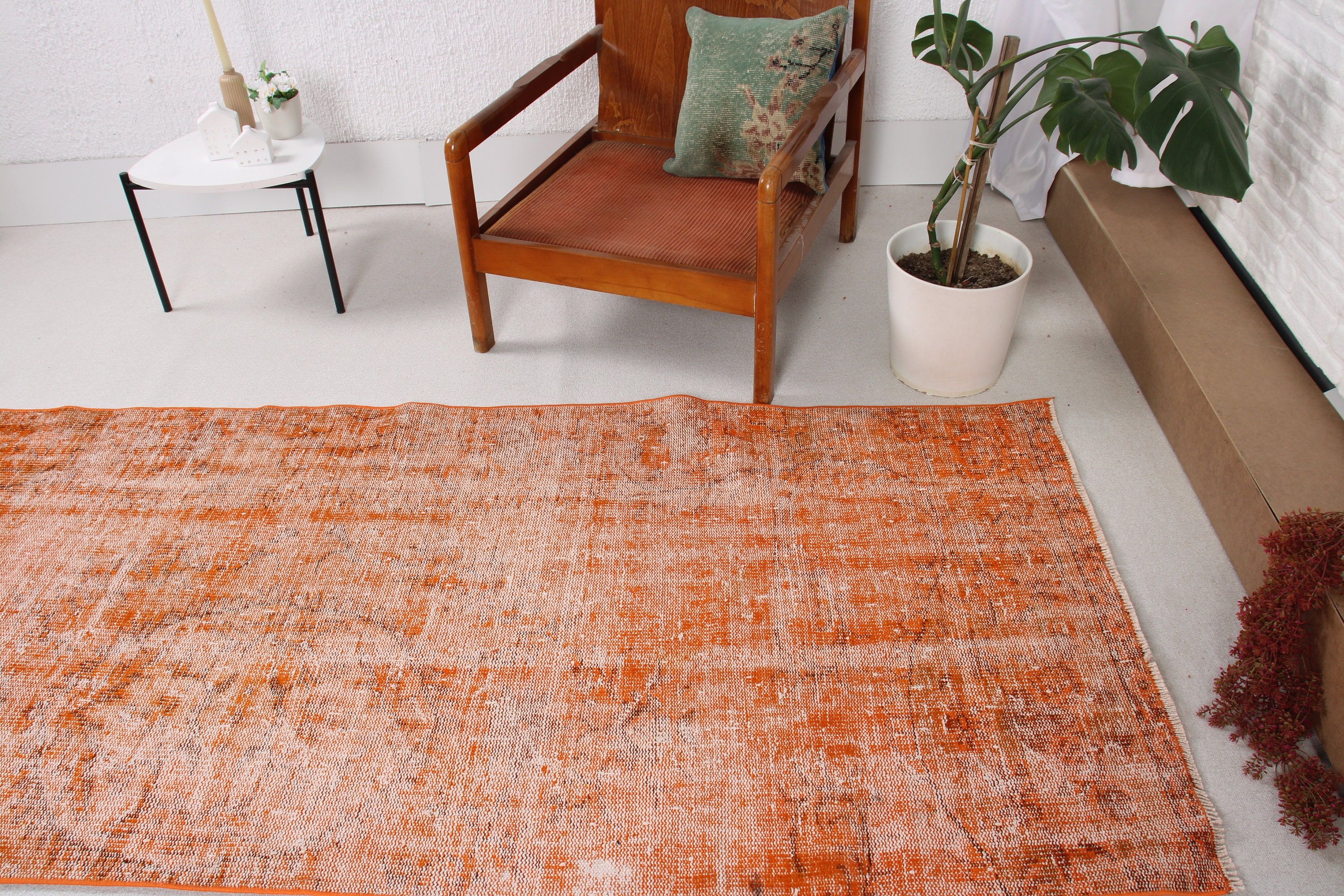 Vintage Rugs, Orange Oushak Rug, Corridor Rugs, Beni Ourain Runner Rug, Statement Rugs, Turkish Rugs, 3.5x9.1 ft Runner Rugs, Luxury Rugs