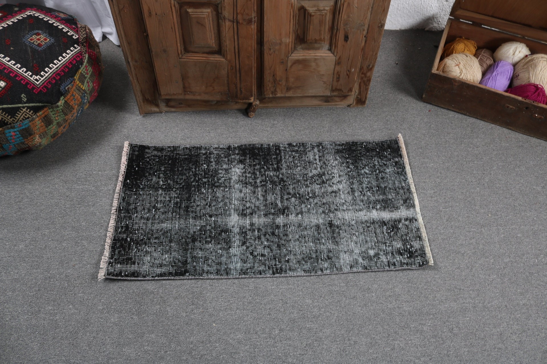 1.6x3.2 ft Small Rug, Door Mat Rug, Black Statement Rugs, Wool Rug, Turkey Rug, Vintage Rug, Small Vintage Rug, Turkish Rugs, Oushak Rugs