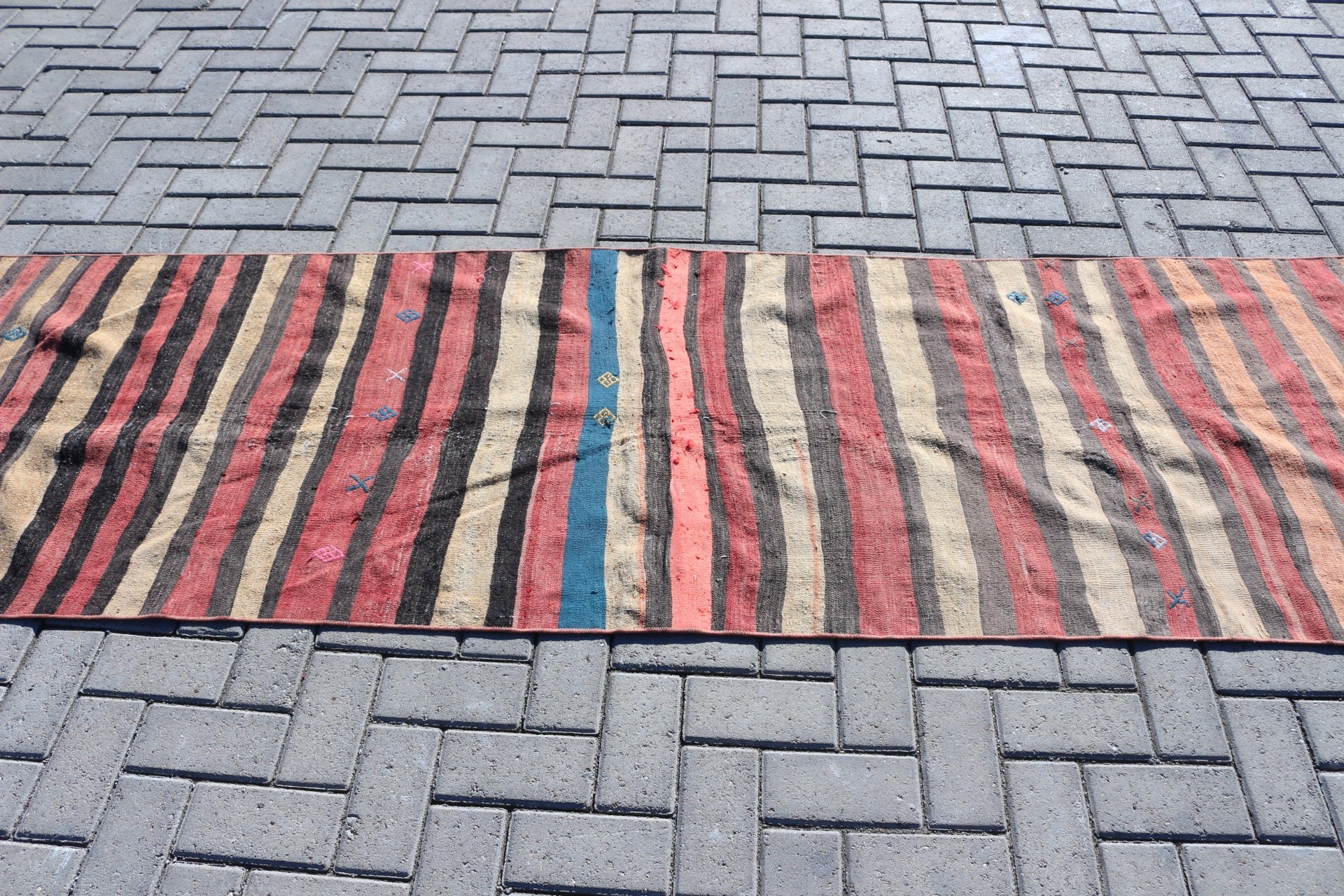 Türk Halıları, Doğal Halı, 2,6x10,4 ft Koşucu Halısı, Koridor Halısı, Anadolu Halıları, Kilim, Vintage Halı, Merdiven Halıları, Siyah Soğuk Halı, Yer Halısı