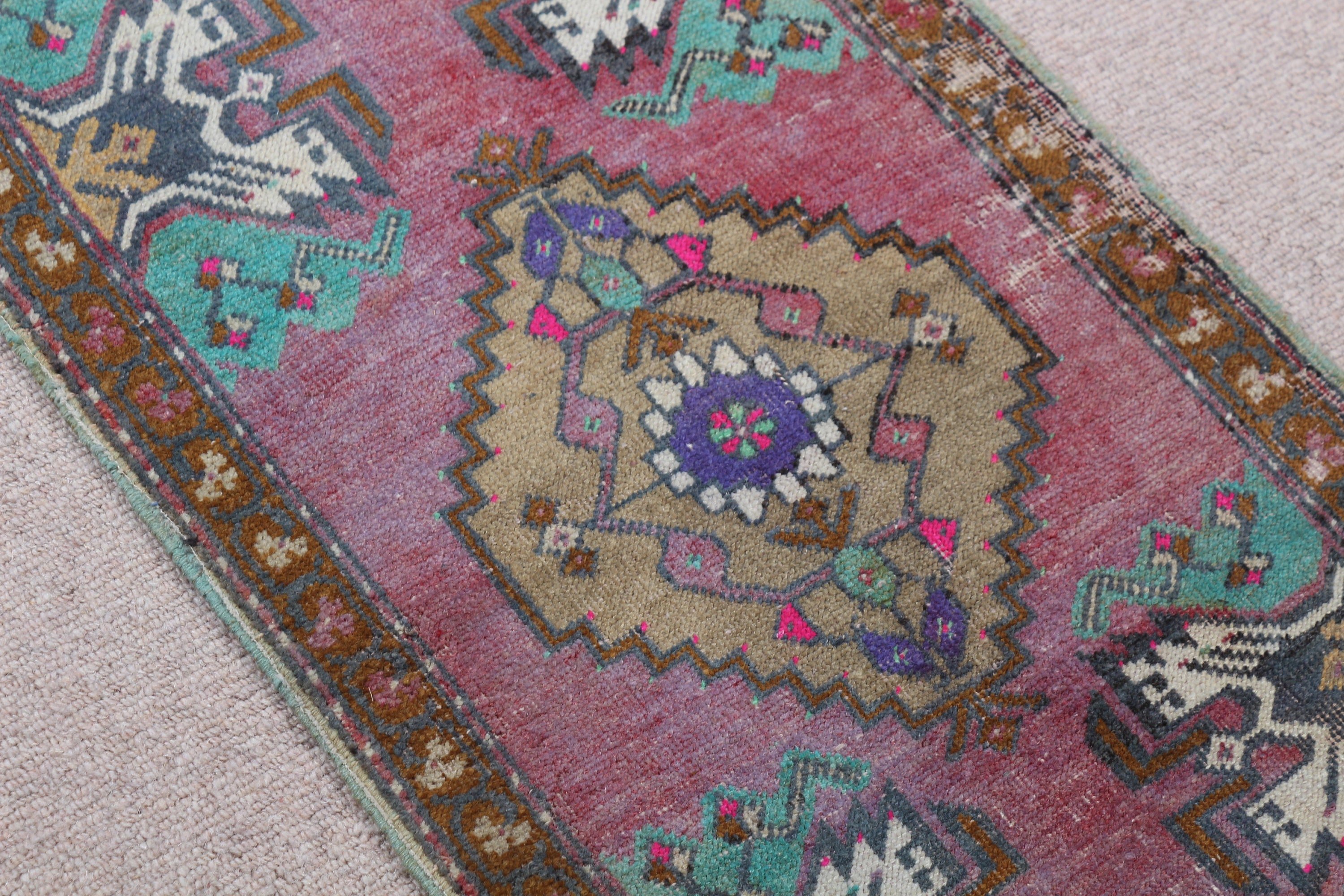 Oushak Halı, 1.6x2.9 ft Küçük Halı, Giriş Halısı, Mor Yatak Odası Halısı, Vintage Halı, Kapı Paspası Halısı, Türk Halıları, Giriş Halıları, Fas Halısı