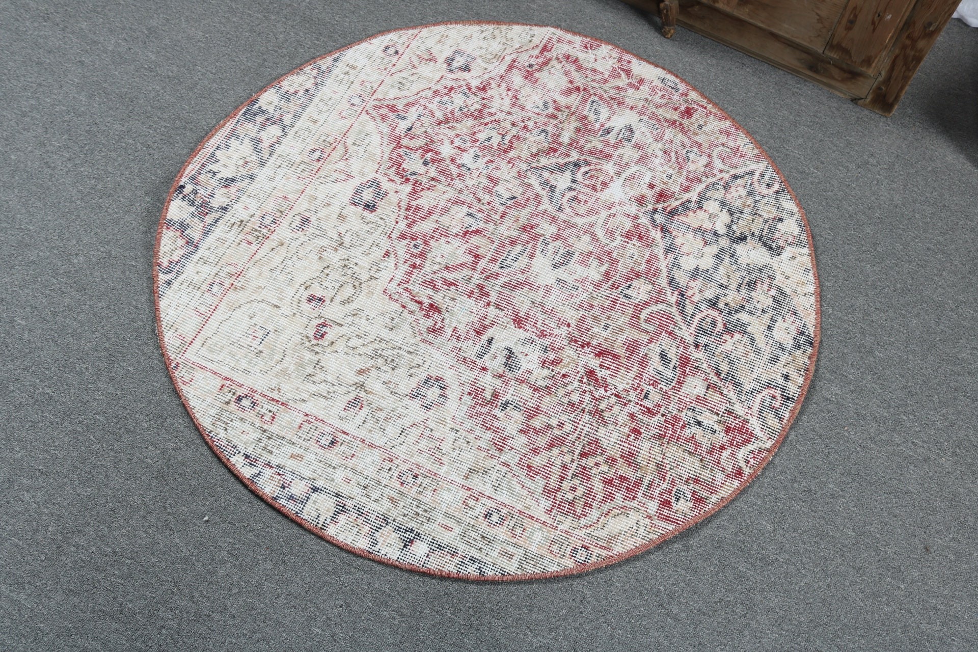 Vintage Halı, Antika Halılar, Açıklama Halısı, Paspas Halısı, Türk Halıları, 3.2x3.2 ft Küçük Halılar, Kırmızı Anadolu Halısı, Organik Halı, Çocuk Halısı