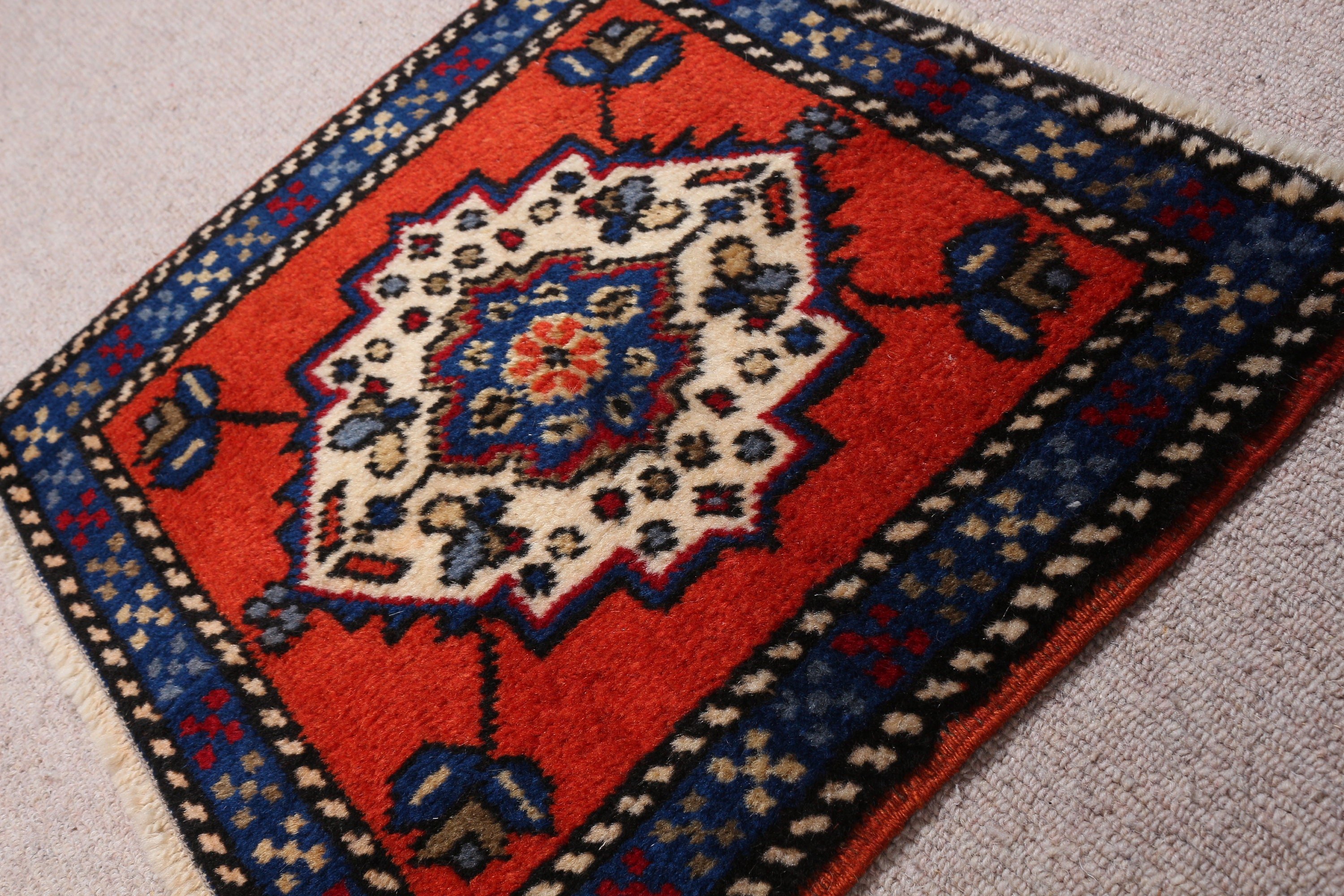 Oryantal Halı, Mutfak Halıları, Türk Halıları, 1.7x1.6 ft Küçük Halılar, Oushak Halısı, Dış Mekan Halısı, Araba Paspas Halıları, Vintage Halı, Turuncu Oushak Halısı