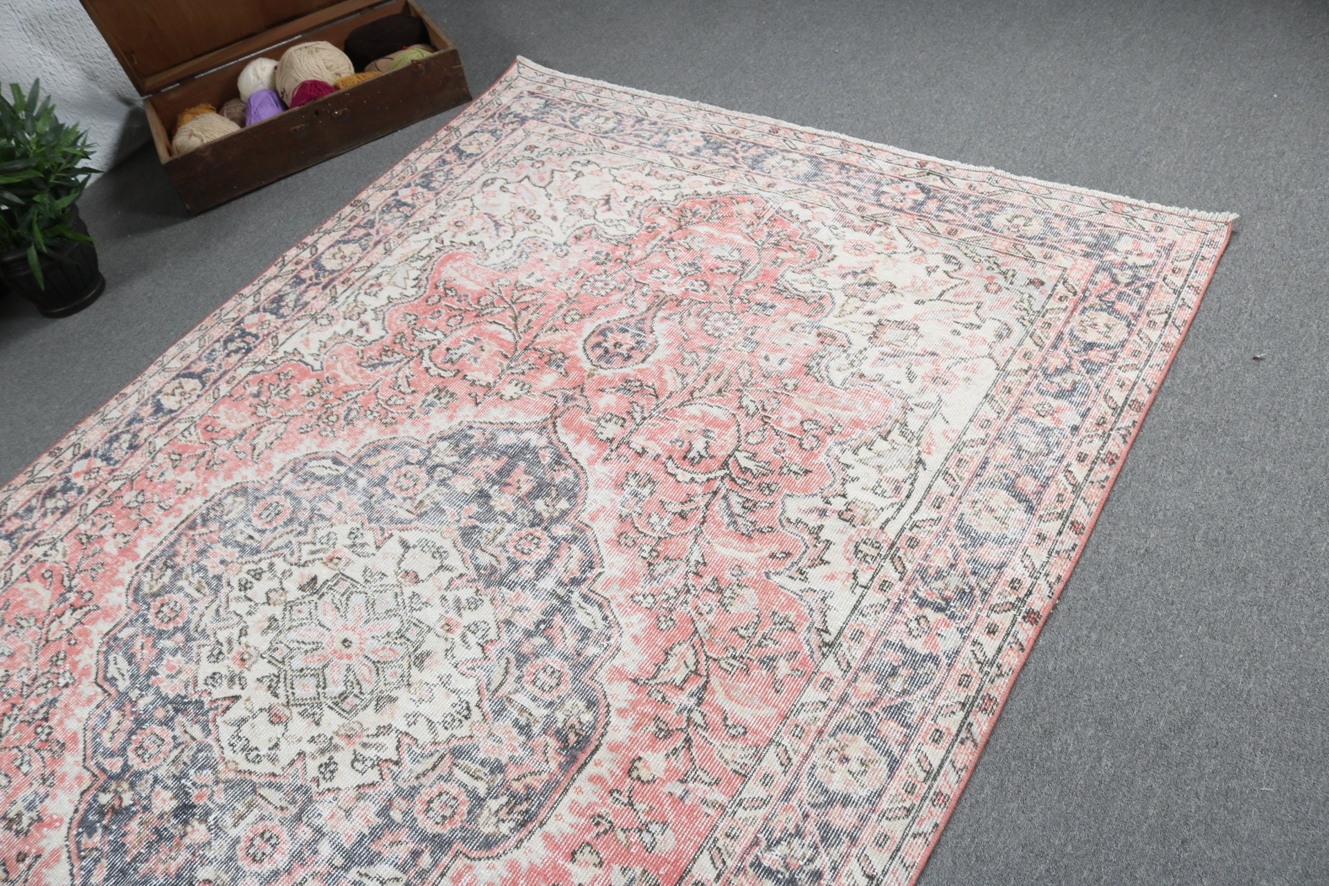 Estetik Halılar, Fas Halısı, 5.7x9.5 ft Büyük Halılar, Salon Halıları, Yün Halı, Büyük Oushak Halıları, Vintage Halı, Türk Halısı, Pembe Fas Halıları