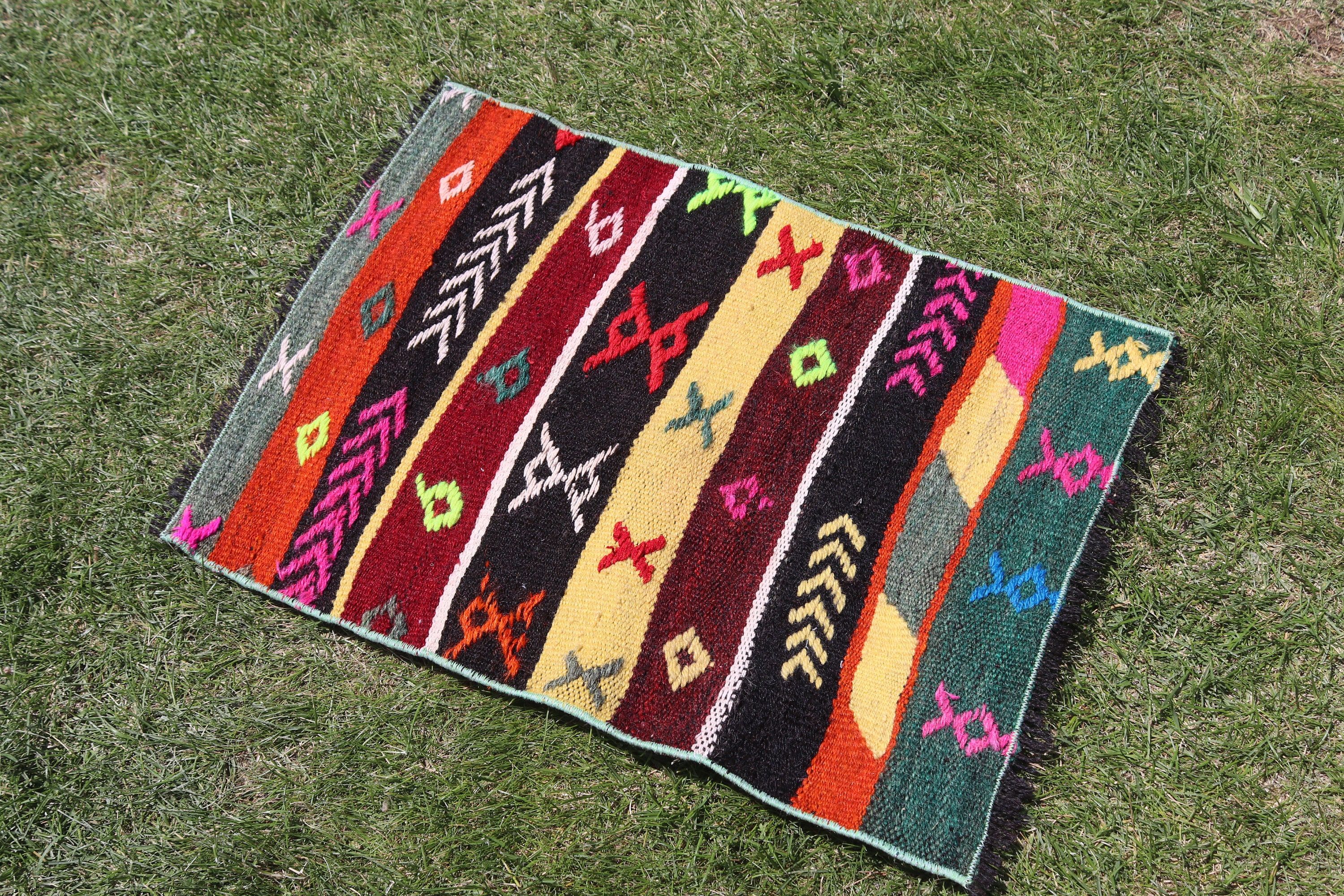 1.7x2.3 ft Küçük Halı, Türk Halısı, Giriş Halısı, Mutfak Halıları, Ev Dekorasyonu Halısı, Gökkuşağı Geometrik Halısı, Kilim, Vintage Halılar, Anadolu Halısı