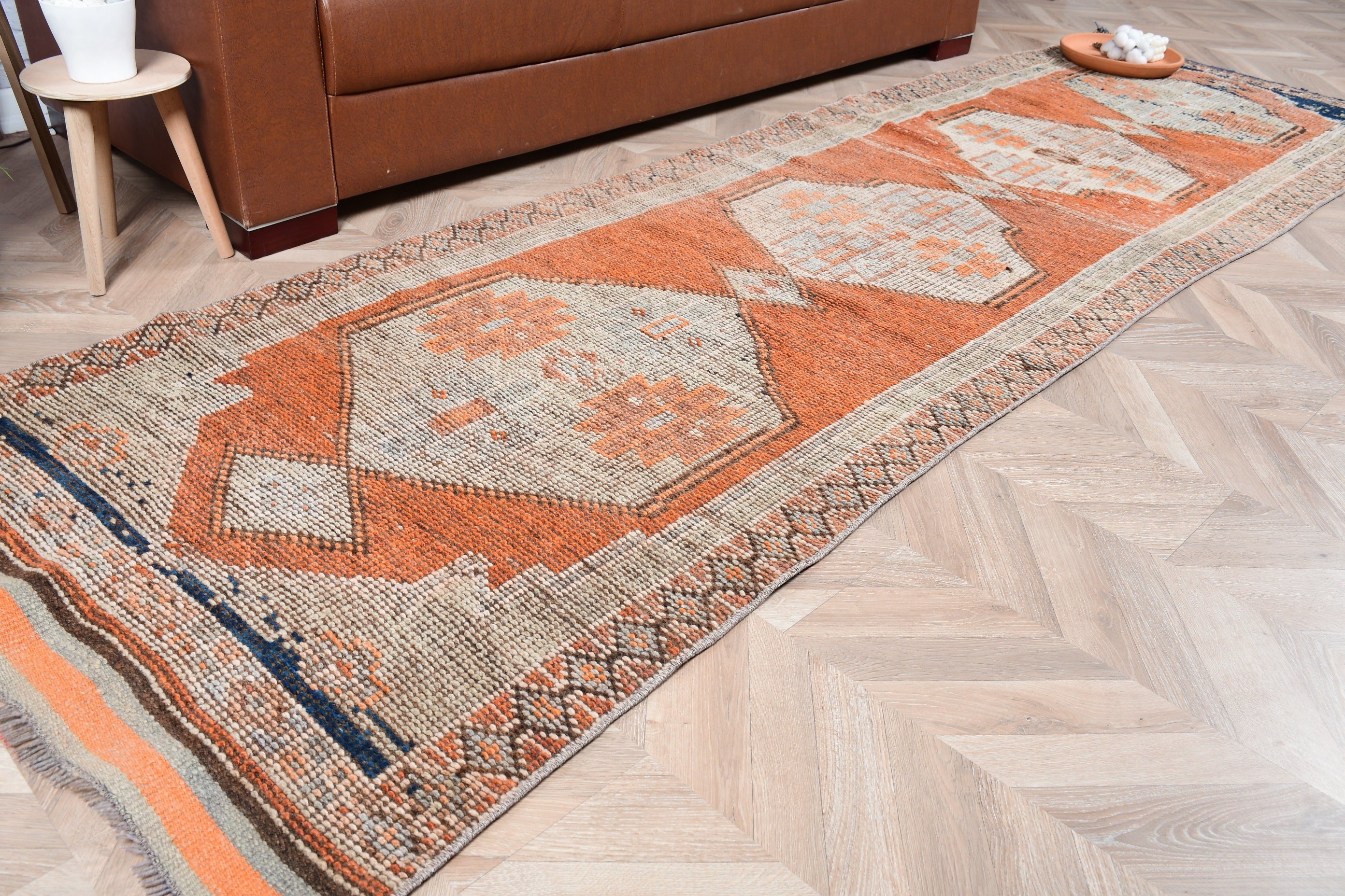 Koridor Halıları, 3x9.9 ft Yolluk Halıları, Koridor Halıları, Vintage Halı, Havalı Halılar, Turuncu Yün Halı, Merdiven Halısı, Anadolu Halısı, Türk Halısı