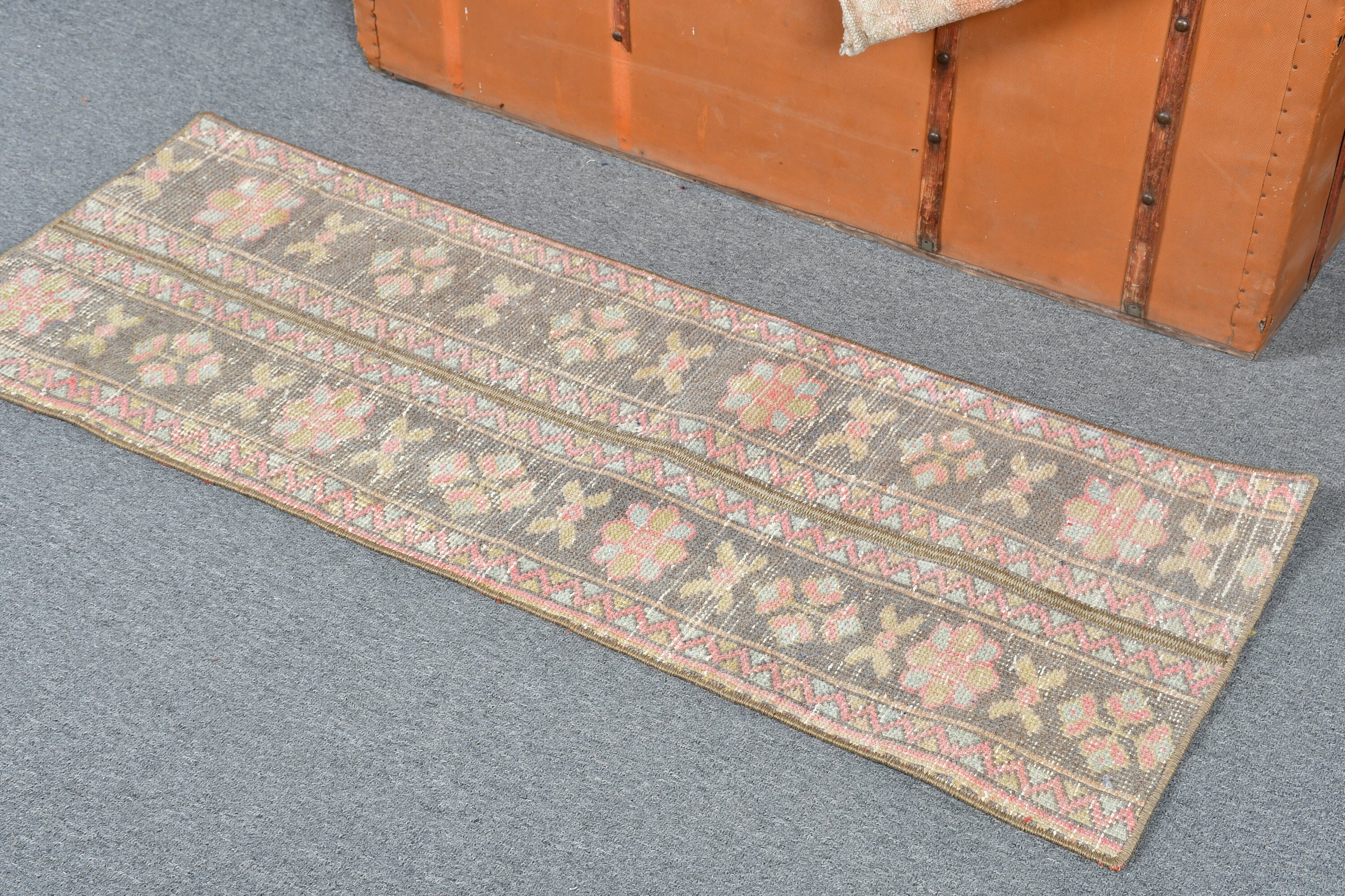 Araba Paspas Halısı, 1.4x3.8 ft Küçük Halı, Kahverengi Fas Halısı, Mutfak Halıları, Kapı Paspas Halıları, Vintage Halı, Türk Halısı, Yer Halısı