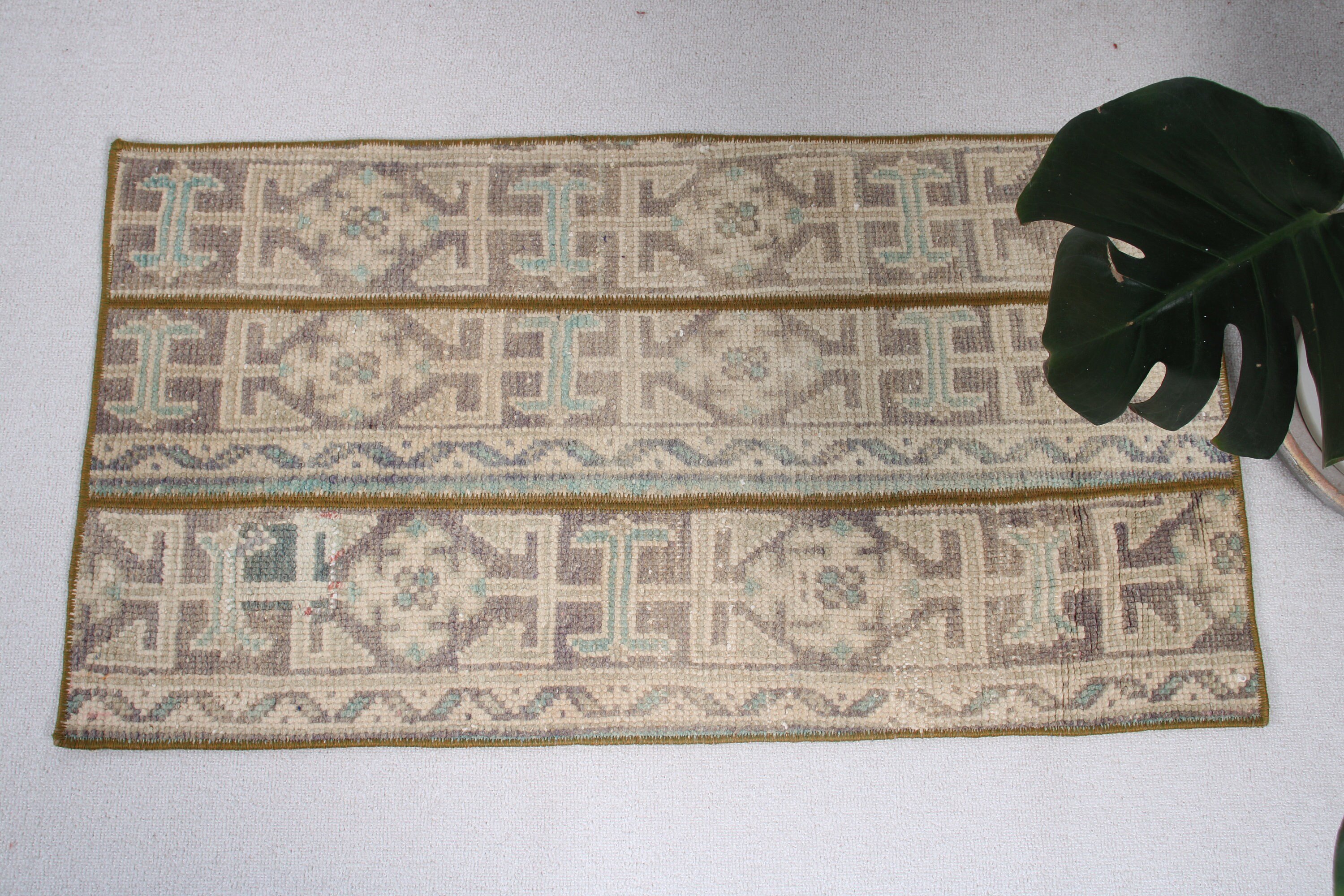 Vintage Rug, Antique Rug, Wall Hanging Rug, Turkish Rug, 1.8x3.3 ft Small Rug, Handwoven Rug, Beige Cool Rug, Door Mat Rug