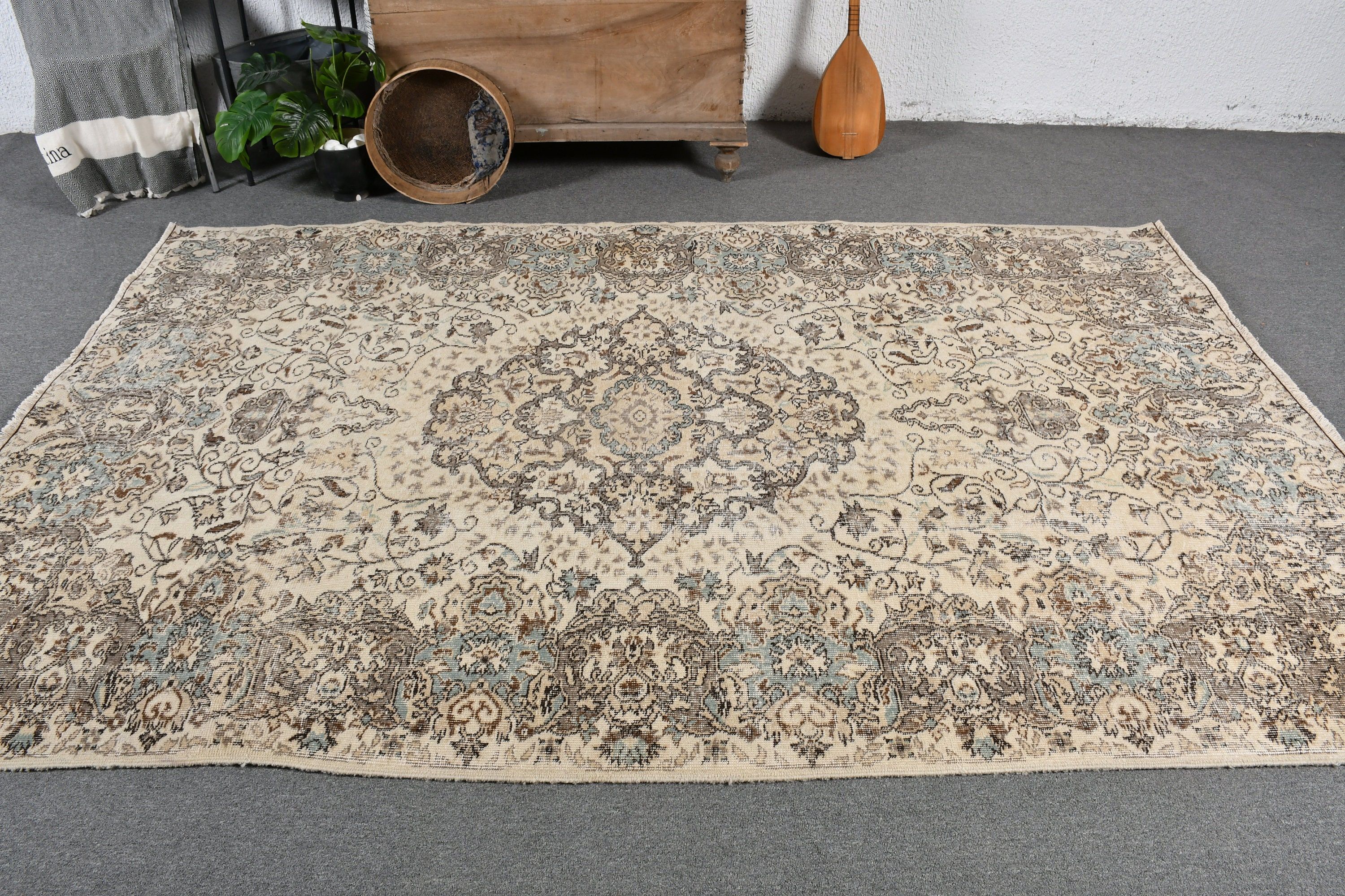 Beige  5.7x8.8 ft Large Rugs, Moroccan Rugs, Bedroom Rugs, Dorm Rugs, Vintage Rug, Turkish Rug, Living Room Rug