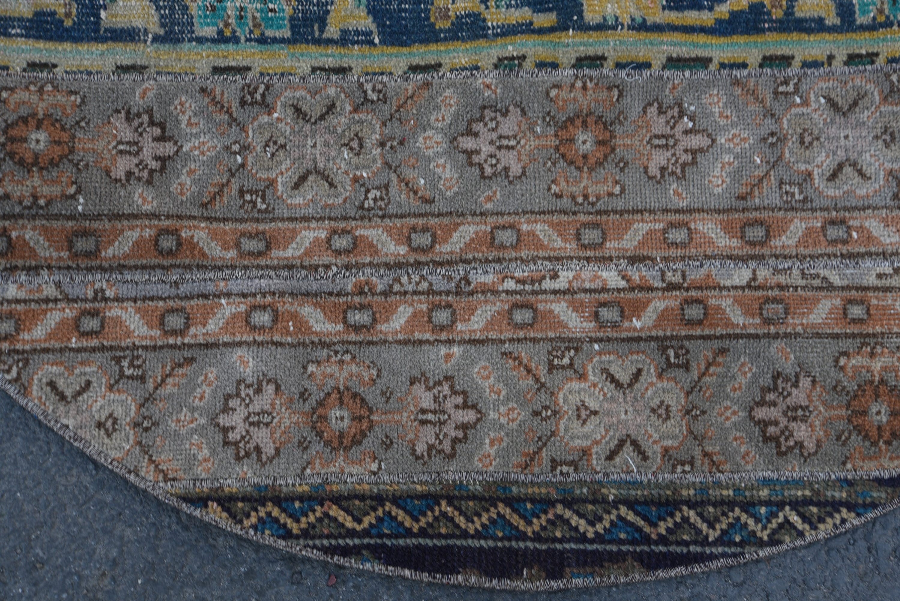 Anadolu Halıları, 4.2x4.2 ft Aksan Halısı, Eski Halı, Türk Halısı, Yatak Odası Halıları, Çocuk Halısı, Vintage Halılar, Fas Halıları, Mutfak Halıları