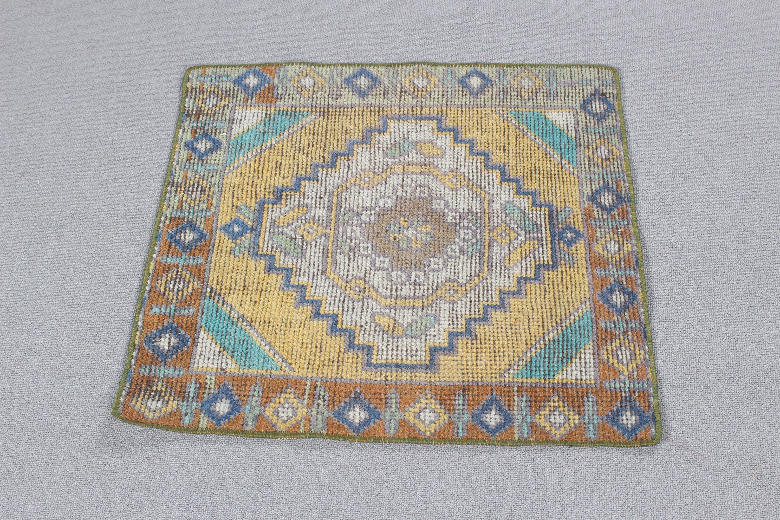 Çocuk Halıları, 1.9x2.1 ft Küçük Halı, Banyo Halısı, Kahverengi El Dokuma Halılar, Yer Halıları, El Dokuma Halı, Vintage Halılar, Türk Halısı, Yatak Odası Halıları