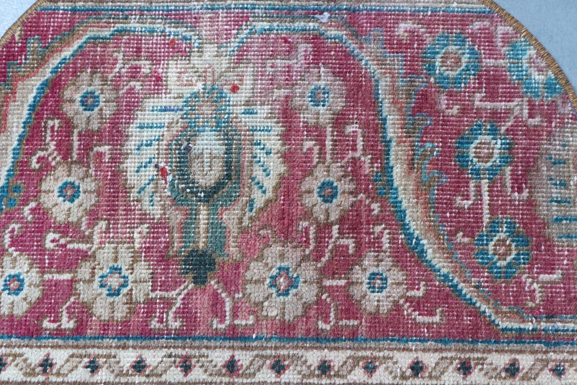 Yatak Odası Halıları, Türk Halısı, Yatak Odası Halıları, Antika Halı, Kapı Paspası Halısı, Yer Halısı, Vintage Halılar, Kırmızı 1.7x1.6 ft Küçük Halı