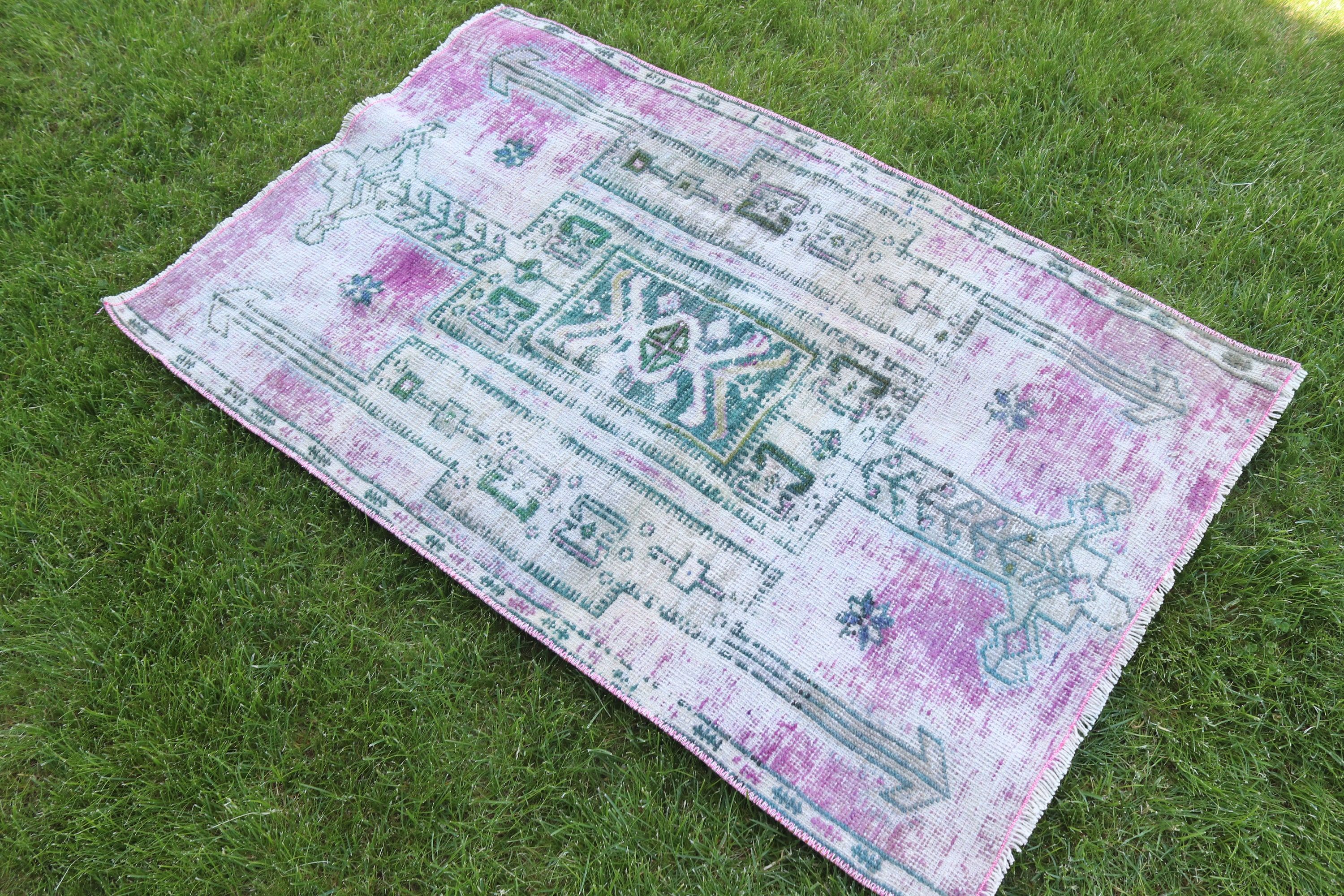 Küçük Vintage Halı, 2.4x3.8 ft Küçük Halı, Vintage Halılar, Nötr Halı, Küçük Alan Halıları, Türk Halısı, Fas Halıları, Mor Modern Halılar