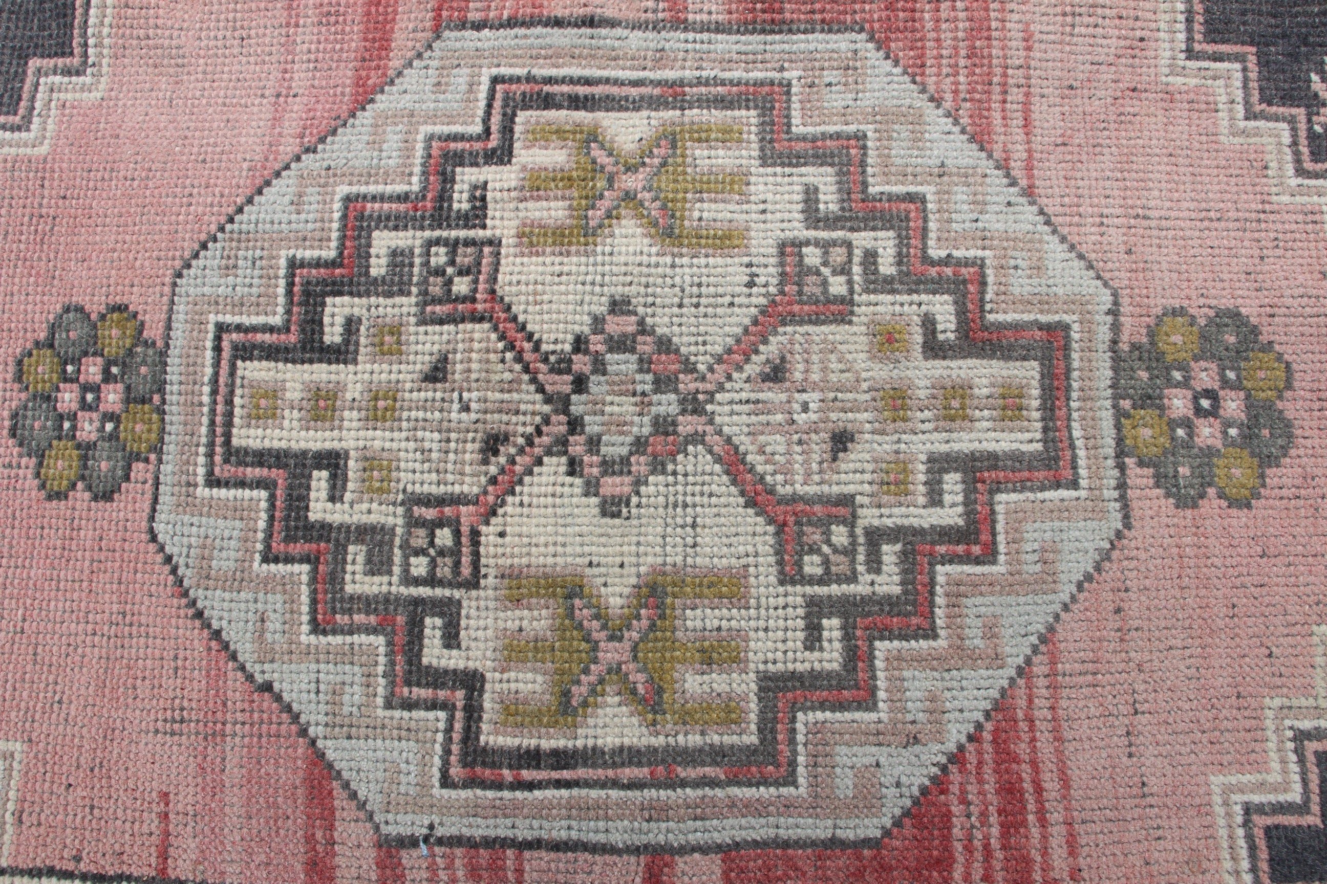 Anadolu Halıları, Antika Halı, Sanat Halısı, Türk Halısı, Banyo Halısı, Giriş Halıları, 1,8x3,3 ft Küçük Halı, Pembe Havalı Halı, Vintage Halı, Banyo Halısı