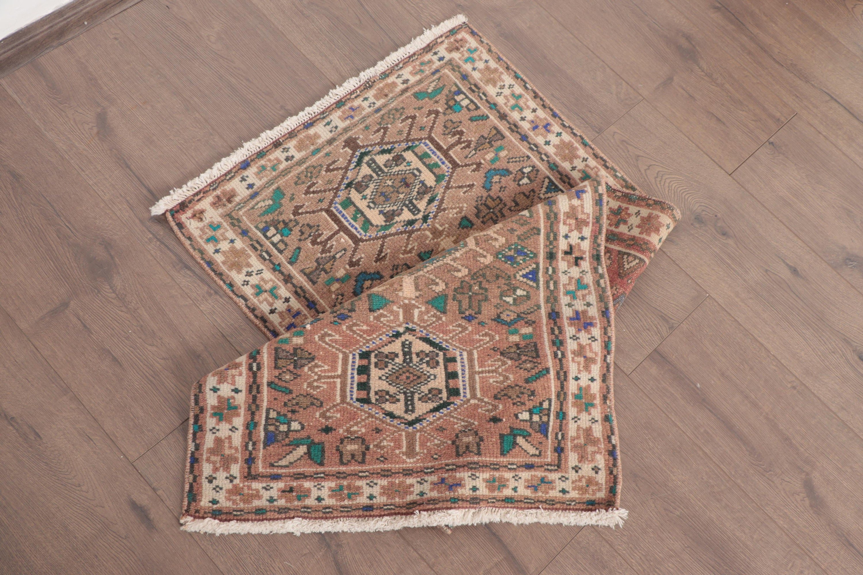 Küçük Vintage Halı, Türk Halıları, 1.9x3.8 ft Küçük Halılar, Lüks Halı, Yün Halılar, Küçük Alan Halıları, Boho Halı, Vintage Halılar, Kahverengi Oryantal Halılar