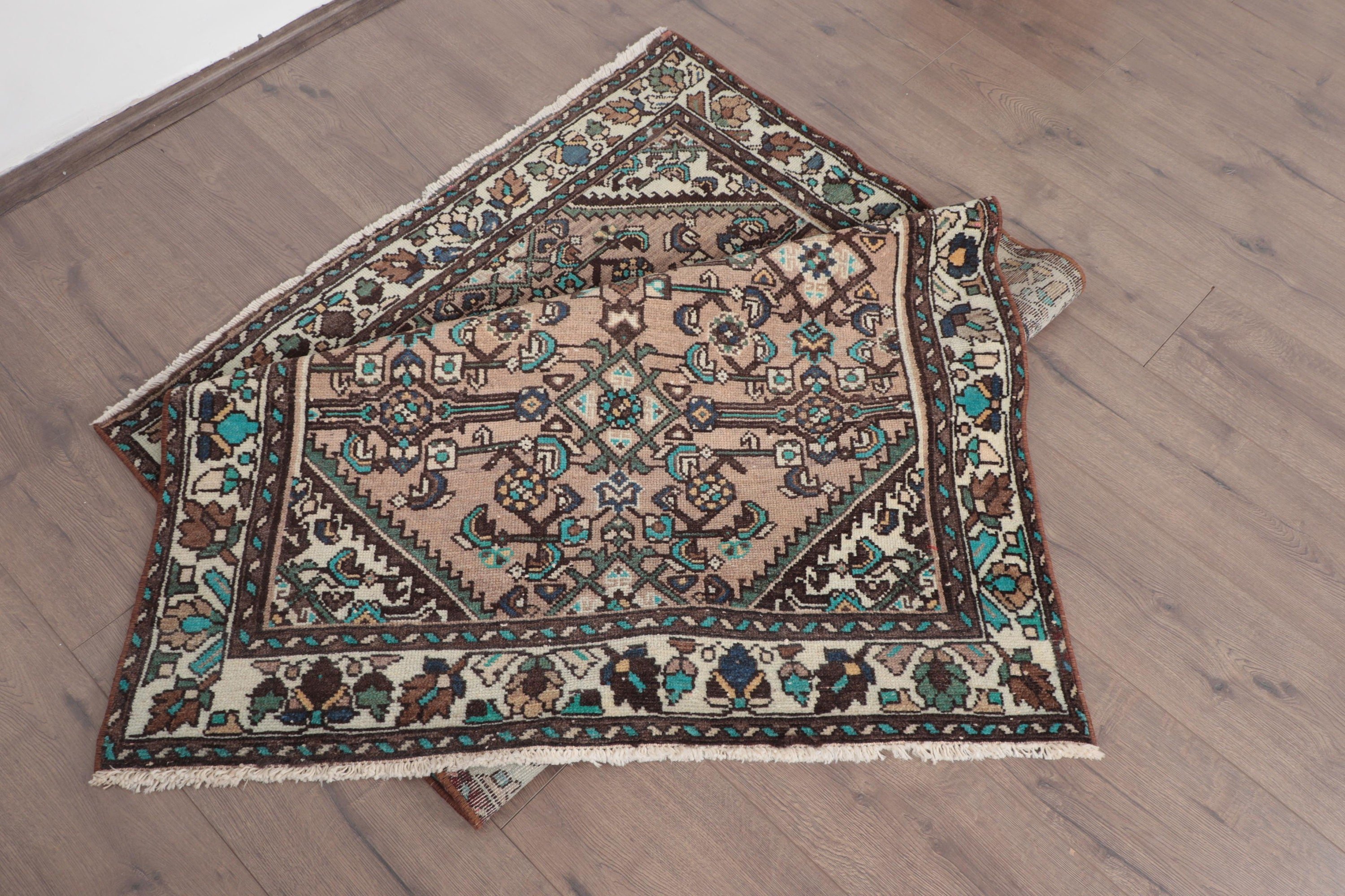 Vintage Aksan Halısı, Giriş Halısı, Lüks Halı, Türk Halıları, Antika Halılar, Bej Yer Halısı, Vintage Halılar, 3.3x5.6 ft Aksan Halıları, Ofis Halısı