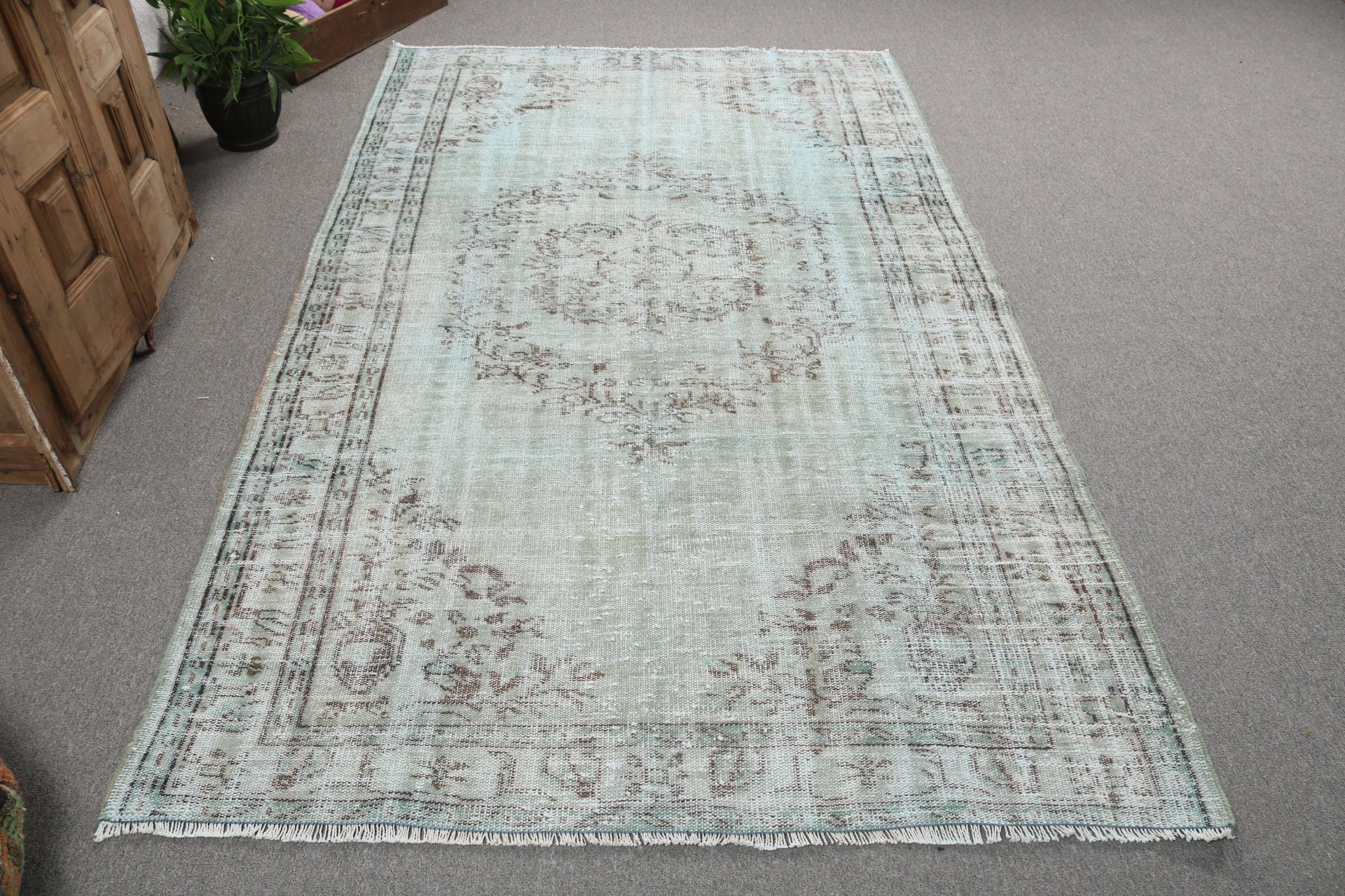 Vintage Halı, Bildiri Halısı, Yer Halısı, Ofis Halısı, Türk Halısı, Yeşil Soğuk Halılar, 5x8.4 ft Büyük Halı, Oturma Odası Halısı, Büyük Vintage Halı