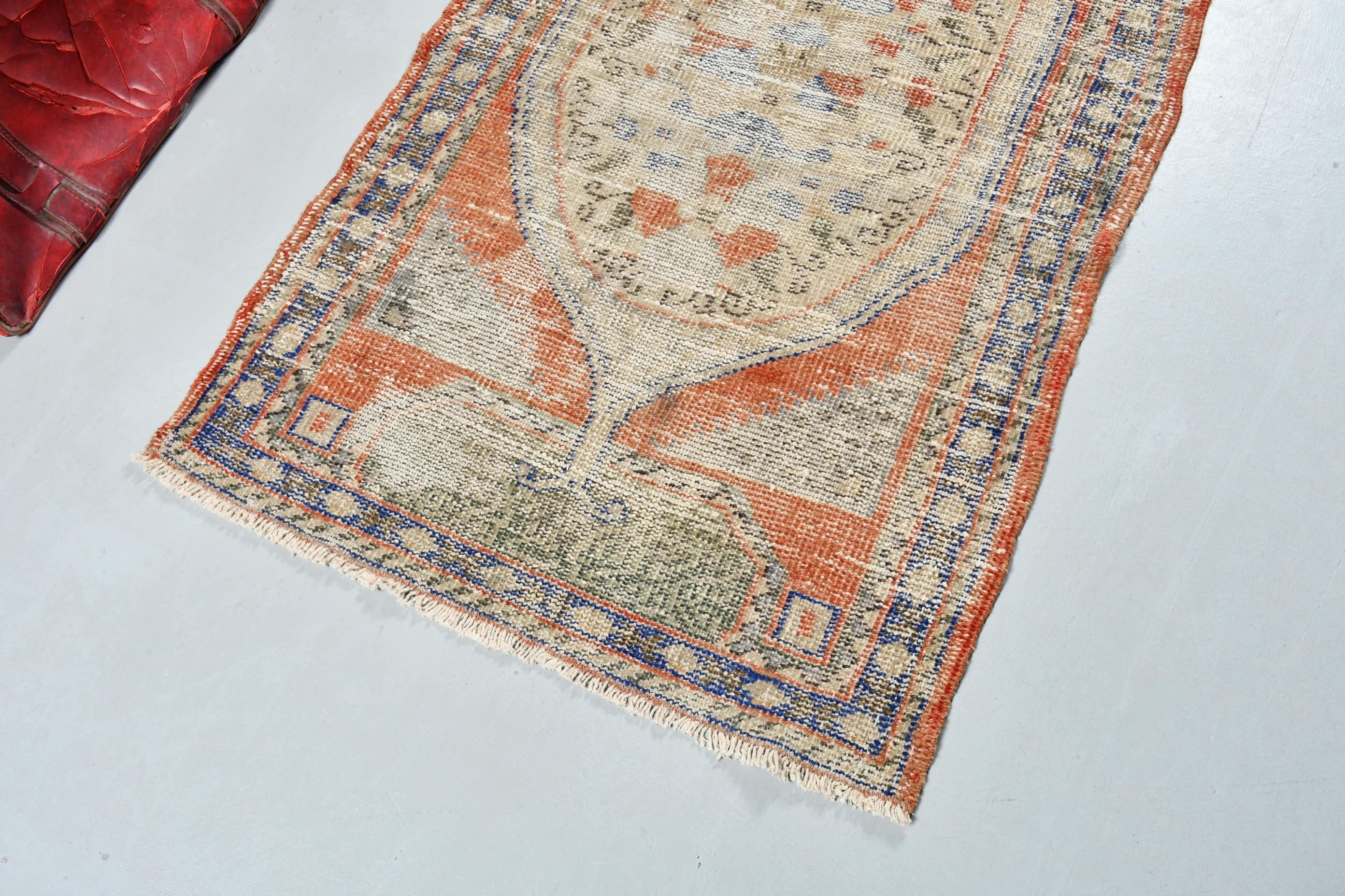 Türk Halısı, Oushak Halıları, Vintage Halı, 2,7x4,7 ft Küçük Halı, Turuncu Oushak Halısı, Kapı Paspası Halısı, Soğuk Halı, Giriş Halıları, Yatak Odası Halısı