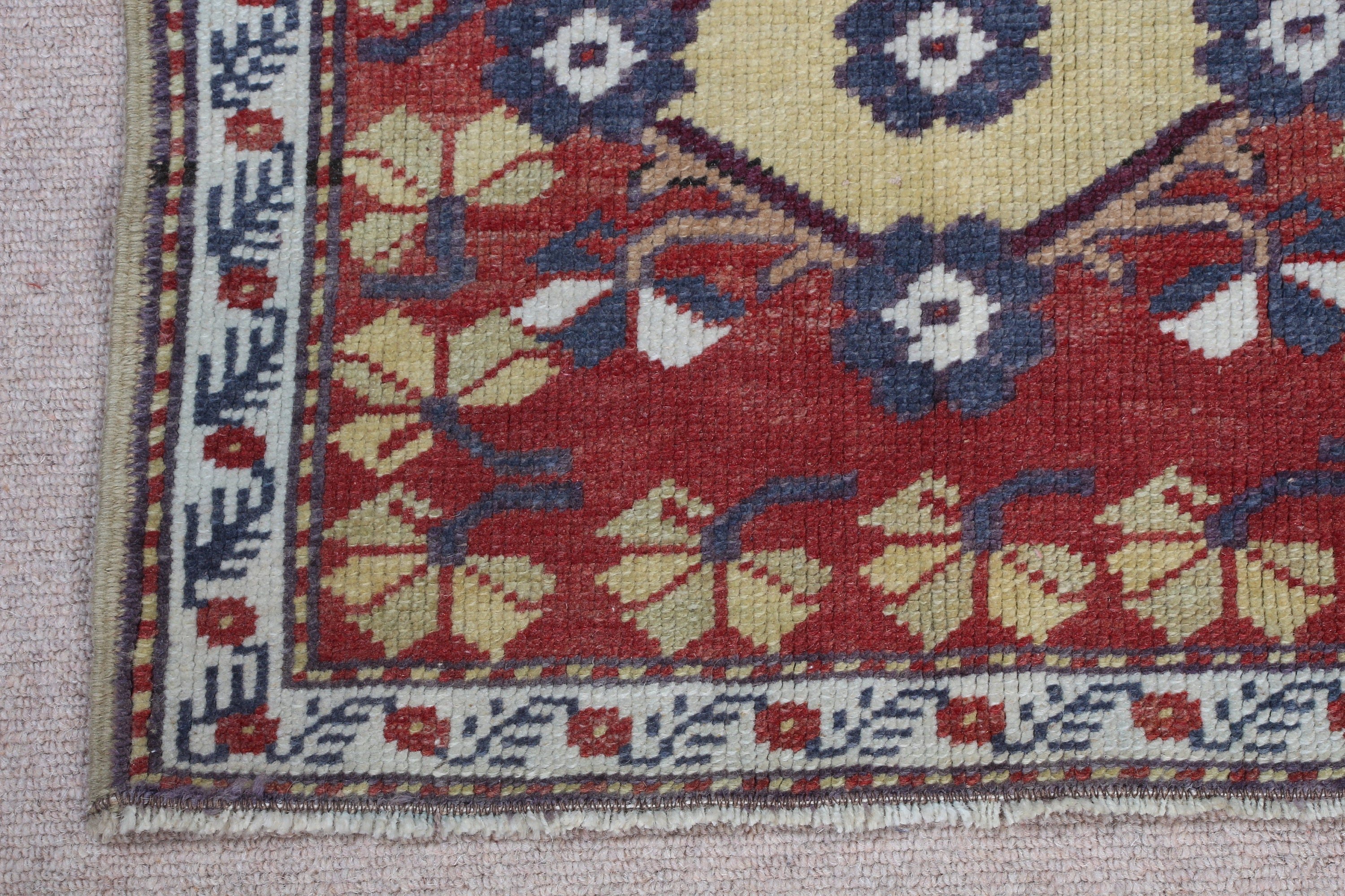 Türk Halıları, Yer Halısı, Çocuk Halısı, Kırmızı Yün Halı, Yatak Odası Halıları, Araba Paspas Halıları, 1.8x1.9 ft Küçük Halılar, Vintage Halı, Kapı Paspas Halıları