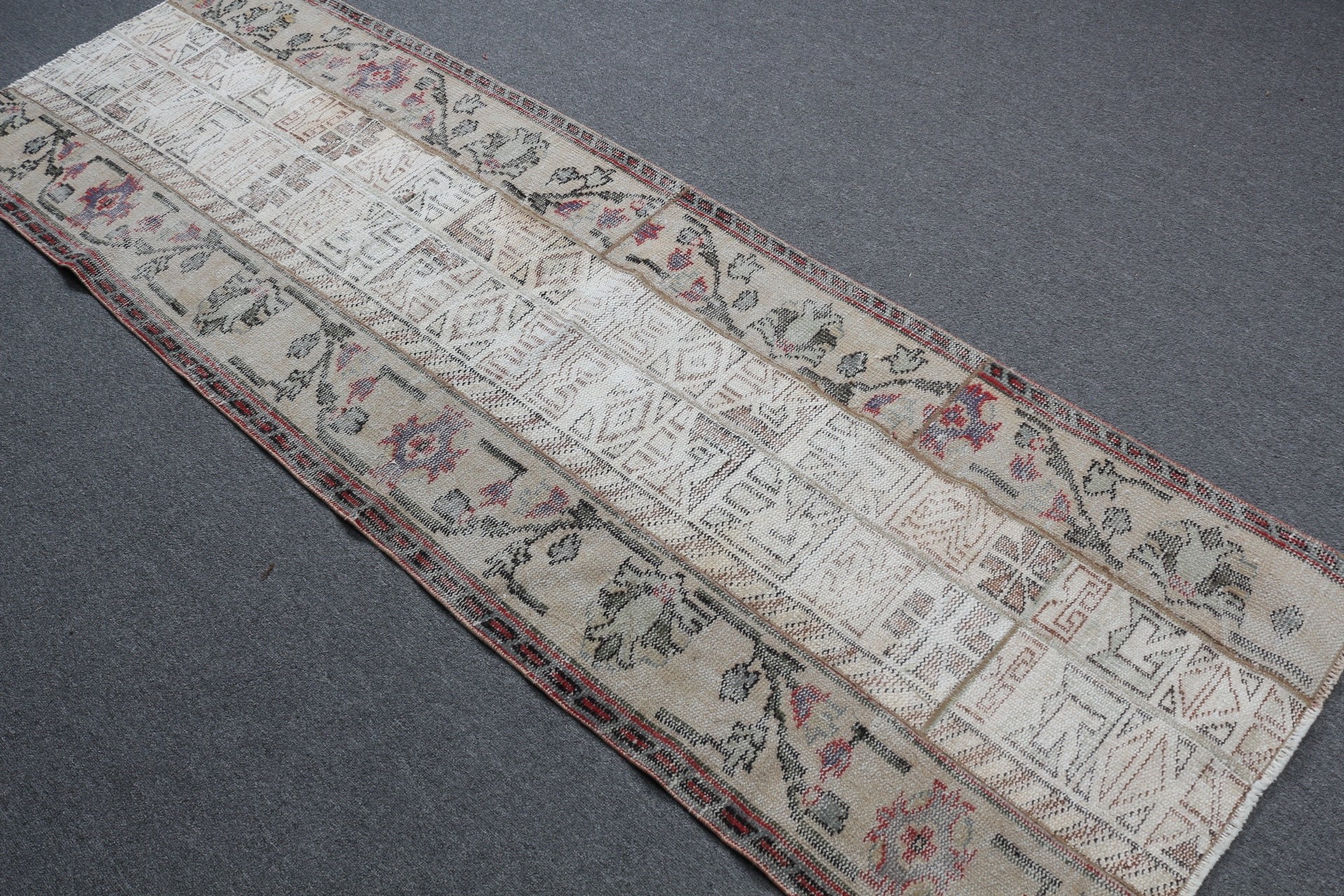 Türk Halısı, Koridor Halısı, Merdiven Halıları, Bej Oushak Halısı, Mutfak Halısı, Ev Dekorasyonu Halıları, Sevimli Halı, Vintage Halı, 2,7x8,2 ft Yolluk Halıları