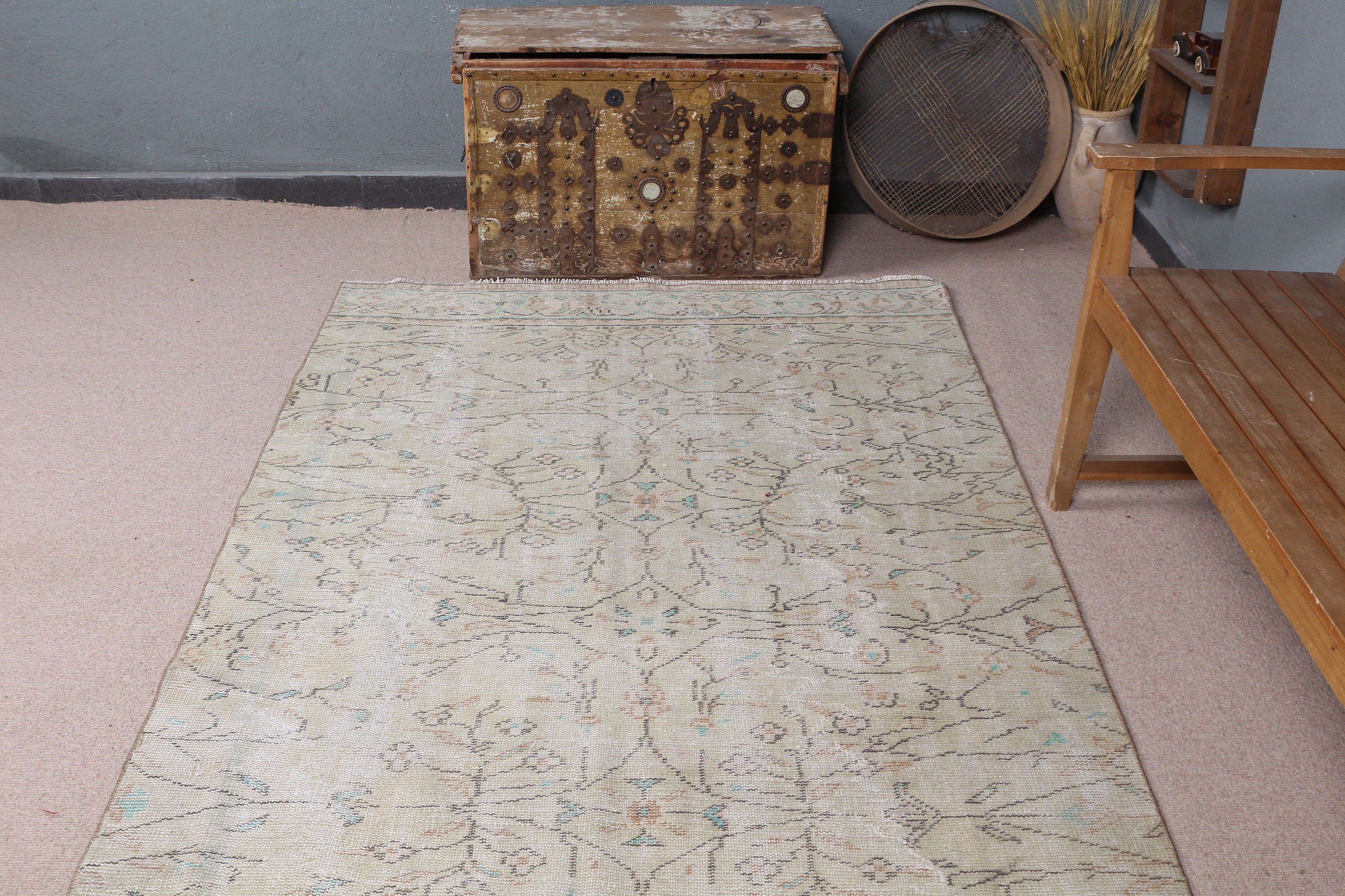 Vintage Rug, Bedroom Rug, Kitchen Rug, 4.5x9.2 ft Large Rugs, Rugs for Bedroom, Turkish Rug, Salon Rug, Oushak Rug, Green Oushak Rug