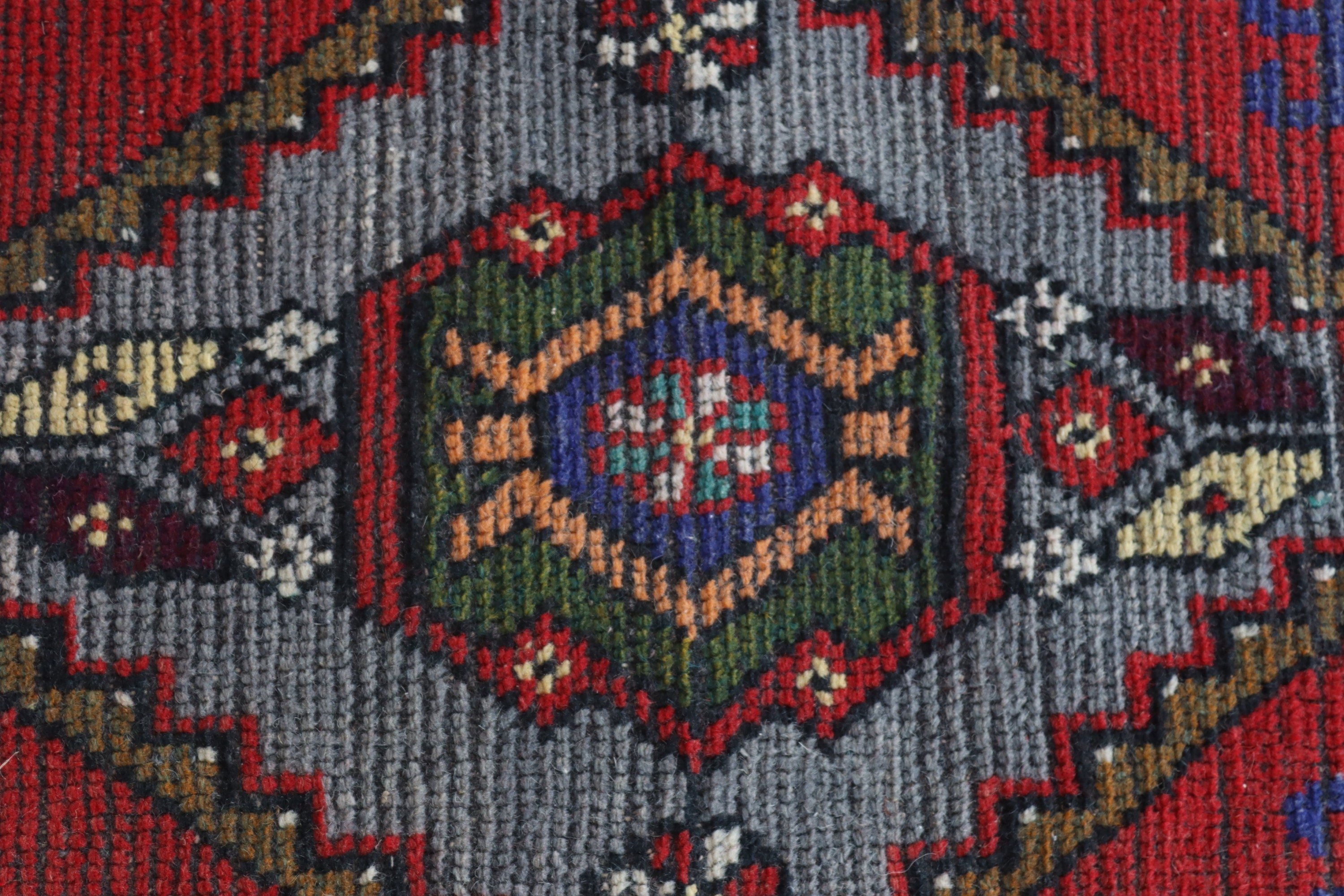 Sanatsal Halı, Vintage Halı, Kırmızı Soğuk Halı, 1.5x3.1 ft Küçük Halı, Türk Halıları, Kapı Paspası Halısı, Küçük Alan Halıları, Bildiri Halısı