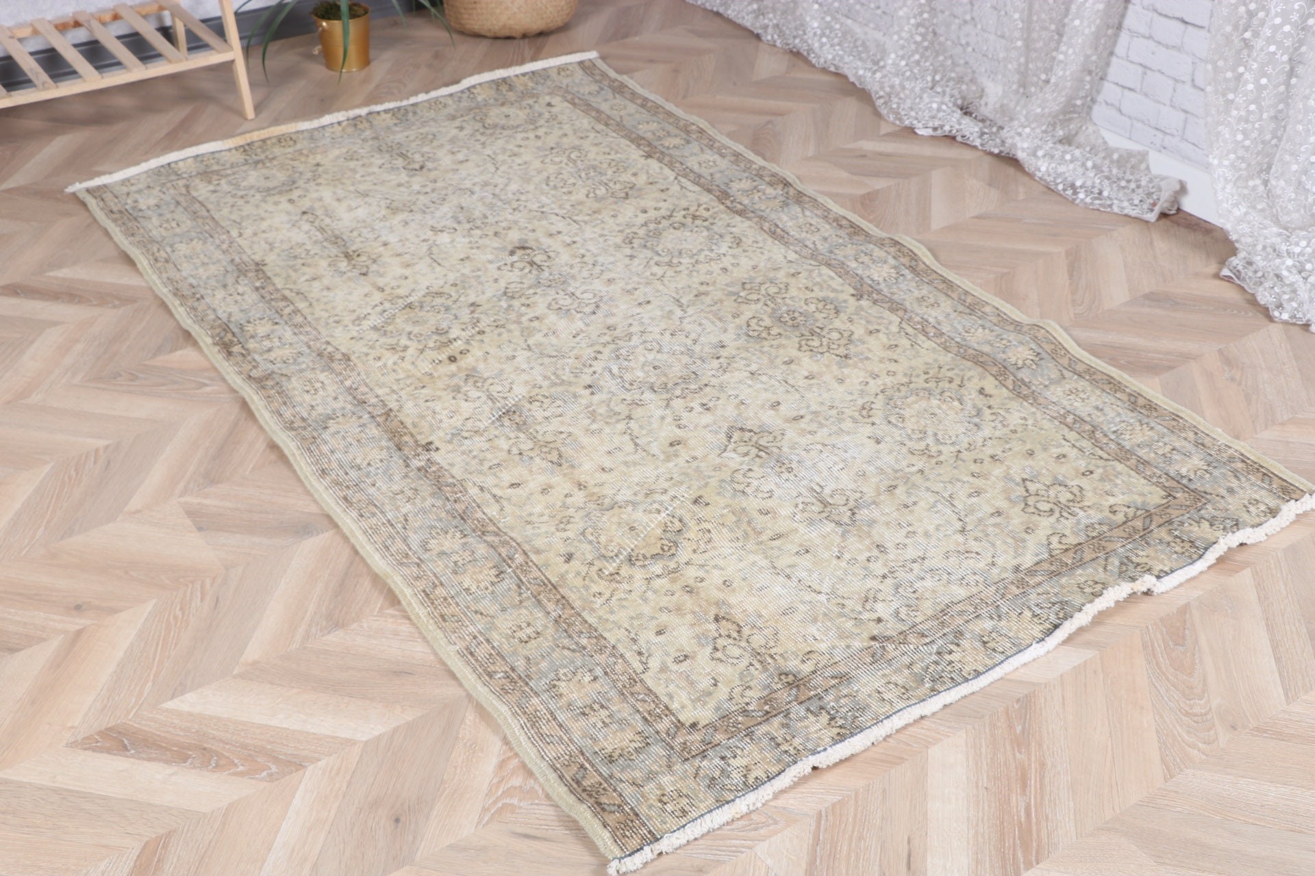 Türk Halıları, Vintage Halılar, 3.9x6.4 ft Alan Halısı, Açıklama Halısı, Anadolu Halısı, Sarı Yatak Odası Halısı, İç Mekan Halısı, Yemek Odası Halıları