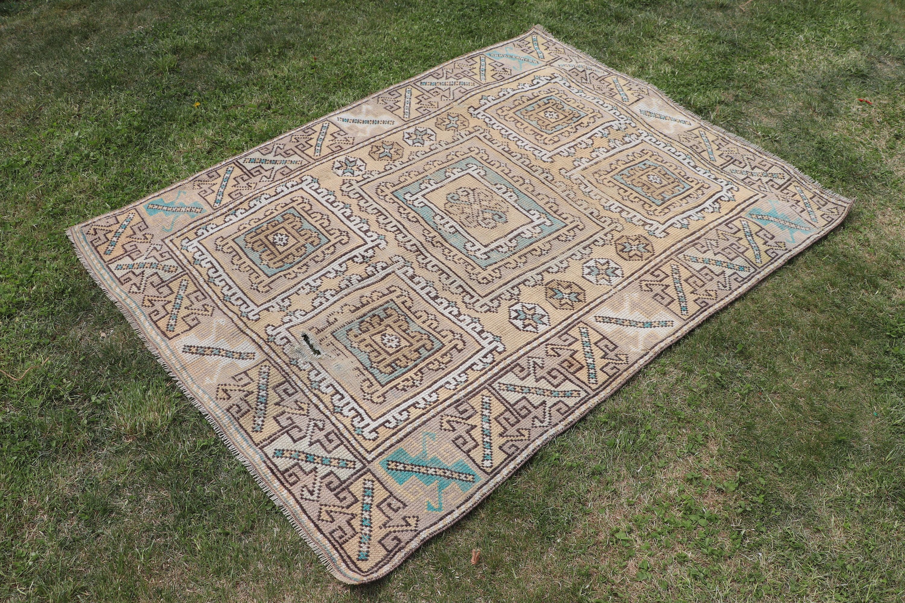 Kitchen Rug, Moroccan Rug, Turkish Rug, Vintage Rugs, Vintage Accent Rugs, 4x5.6 ft Accent Rugs, Beige Neutral Rugs, Statement Rugs