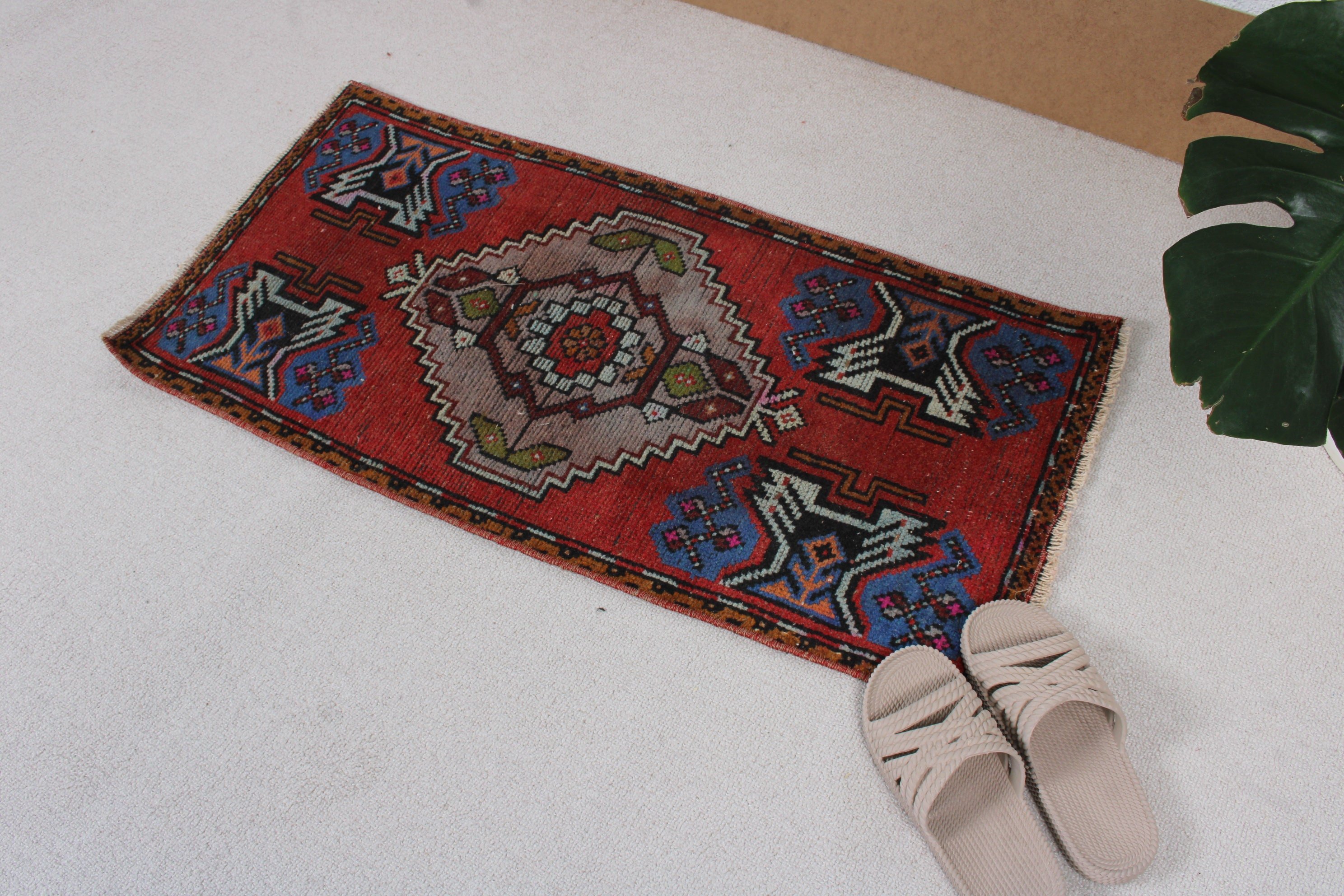 Vintage Rug, Small Vintage Rugs, 1.5x3.1 ft Small Rug, Nursery Rugs, Kitchen Rugs, Office Rugs, Turkish Rug, Handwoven Rug, Red Neutral Rug