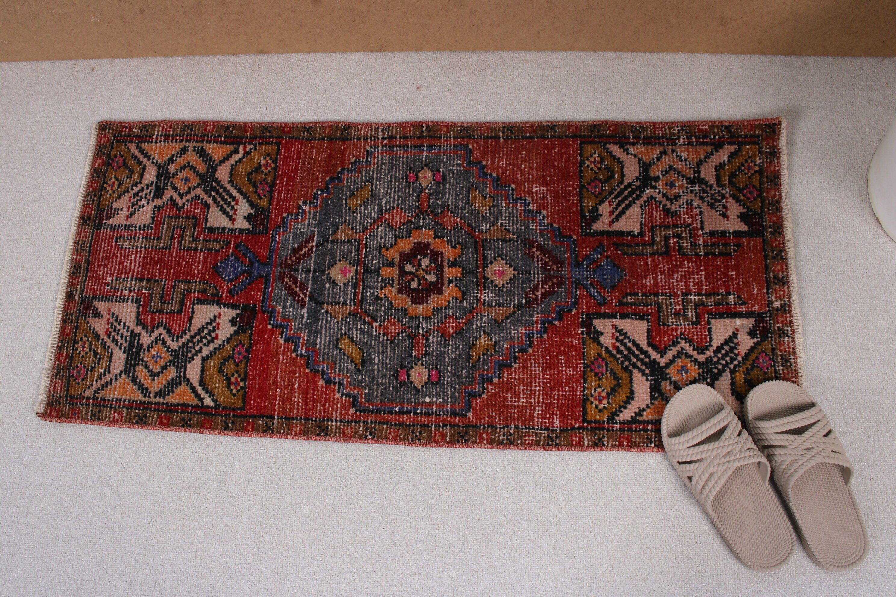 Gri El Dokuma Halı, Yatak Odası Halıları, 1.5x3.3 ft Küçük Halılar, Türk Halısı, Küçük Boho Halısı, Vintage Halılar, Geometrik Halılar, El Dokuma Halılar