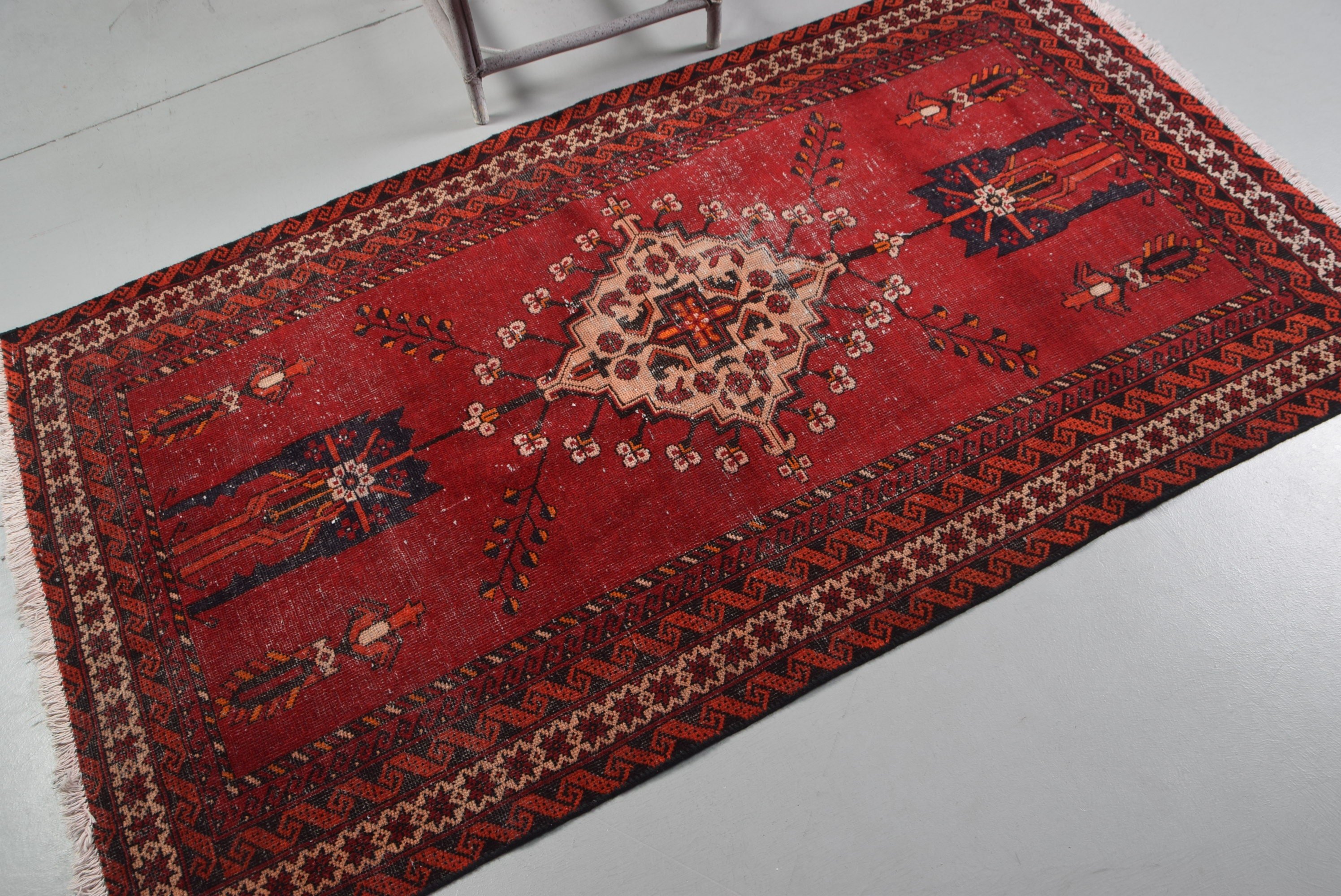 Sessiz Halı, 3.9x6.8 ft Alan Halıları, Oushak Halısı, İç Mekan Halısı, Yemek Odası Halıları, Vintage Halı, Kırmızı Oushak Halısı, Türk Halısı, Mutfak Halıları