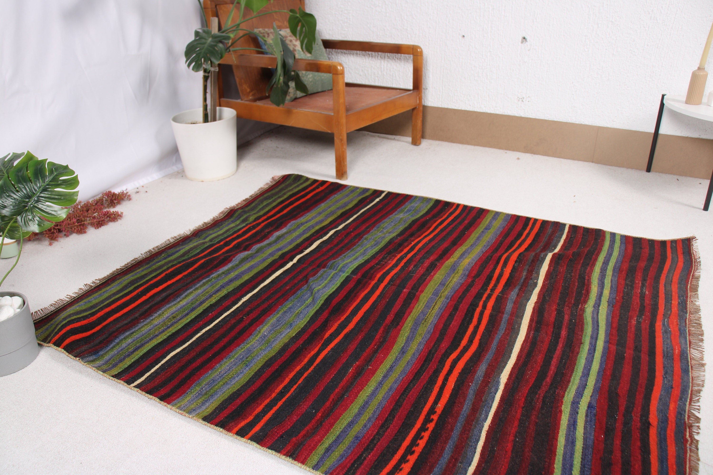 Kilim, 4.6x5.2 ft Accent Halı, Kırmızı Yatak Odası Halısı, Giriş Halısı, Fas Halıları, Oushak Halısı, Türk Halısı, Dış Mekan Halısı, Mutfak Halıları, Vintage Halı