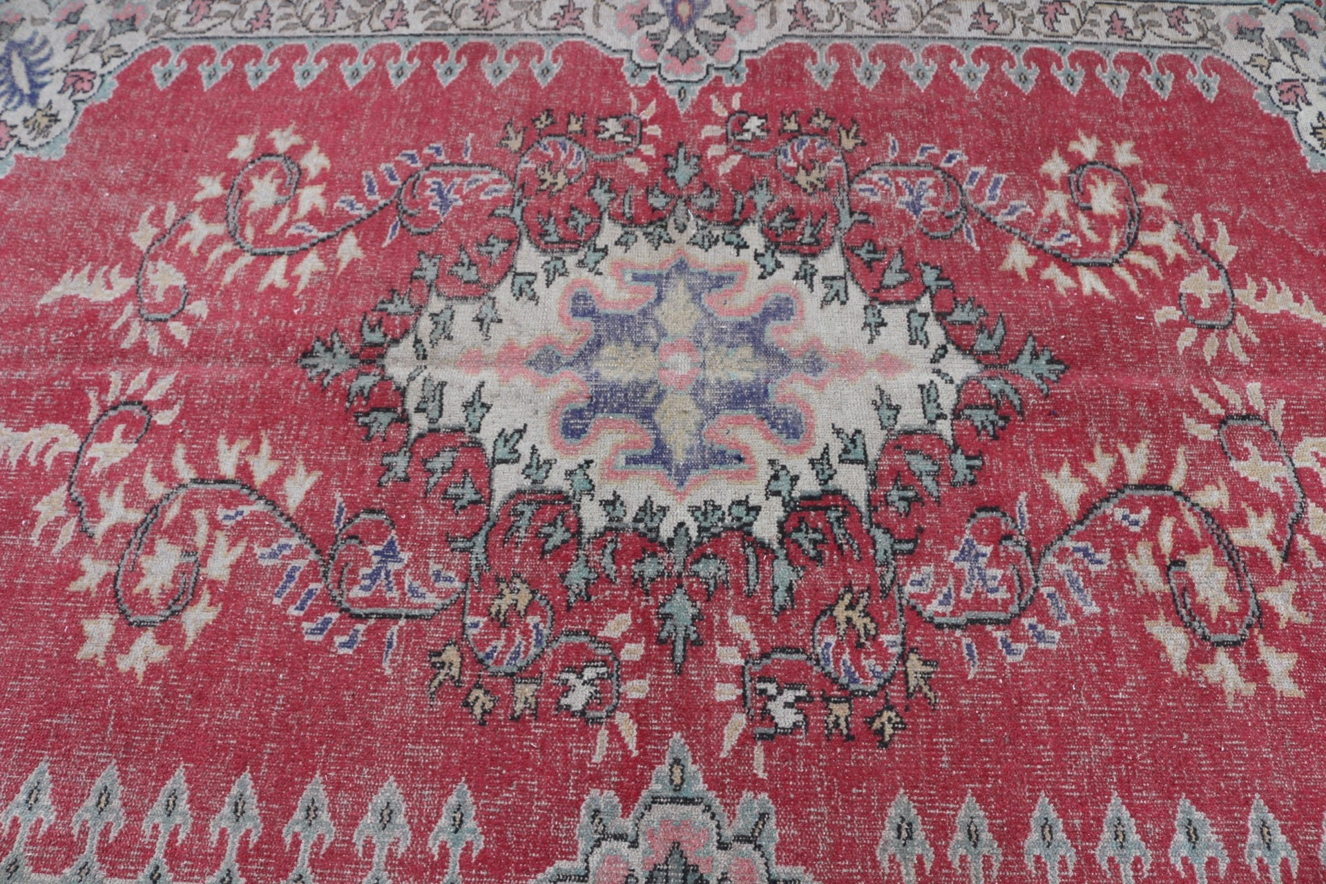 Turkish Rugs, Pastel Rug, Floor Rug, Antique Rug, Vintage Rug, 5.7x8.5 ft Large Rug, Red Home Decor Rug, Dining Room Rug, Living Room Rug