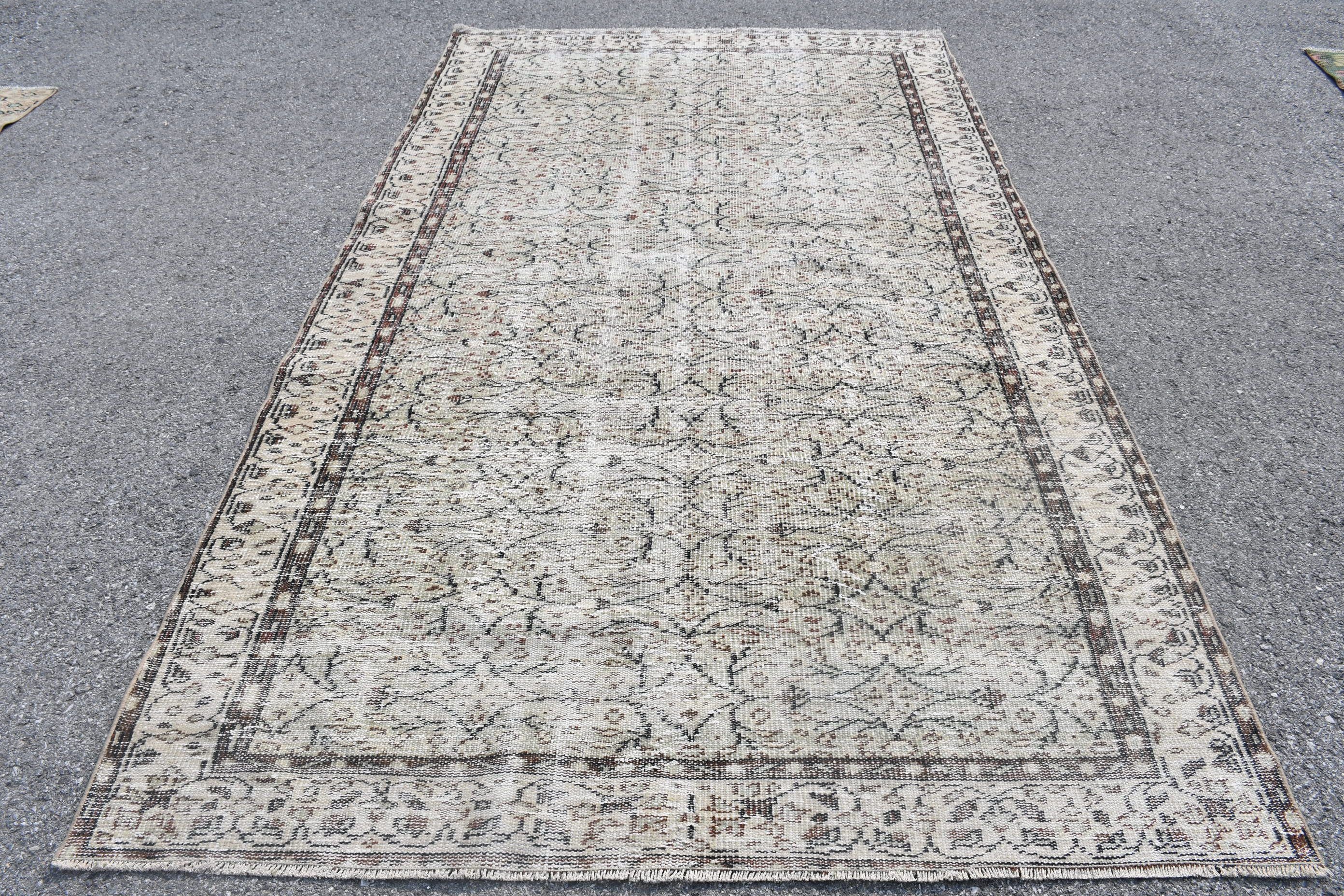 Salon Rug, Pastel Rugs, 5.5x9.4 ft Large Rugs, Beige Antique Rugs, Living Room Rug, Bedroom Rug, Kitchen Rugs, Turkish Rug, Vintage Rugs