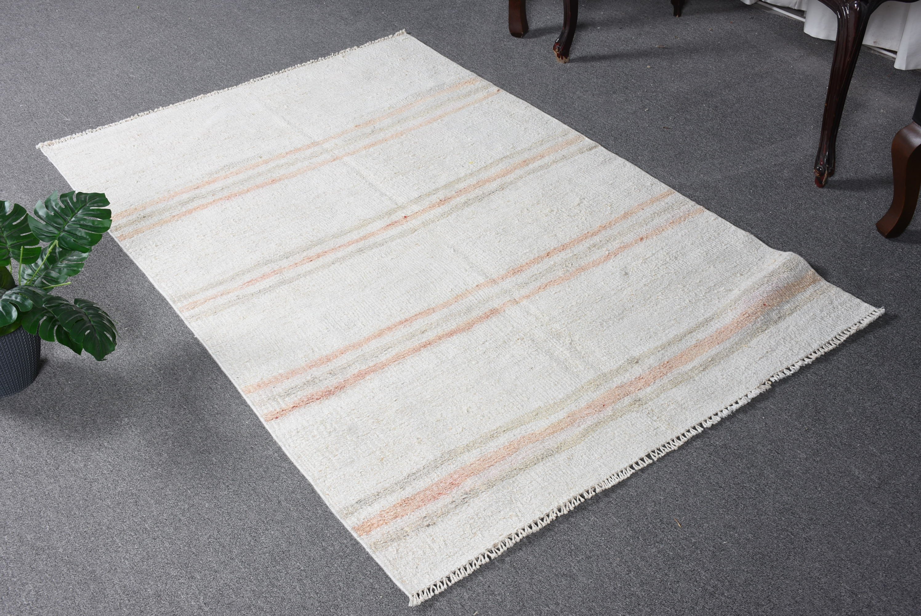 Entry Rug, Turkish Rug, Floor Rugs, White Moroccan Rug, 3.4x5.2 ft Accent Rug, Rugs for Entry, Vintage Rug, Kitchen Rug, Bedroom Rugs