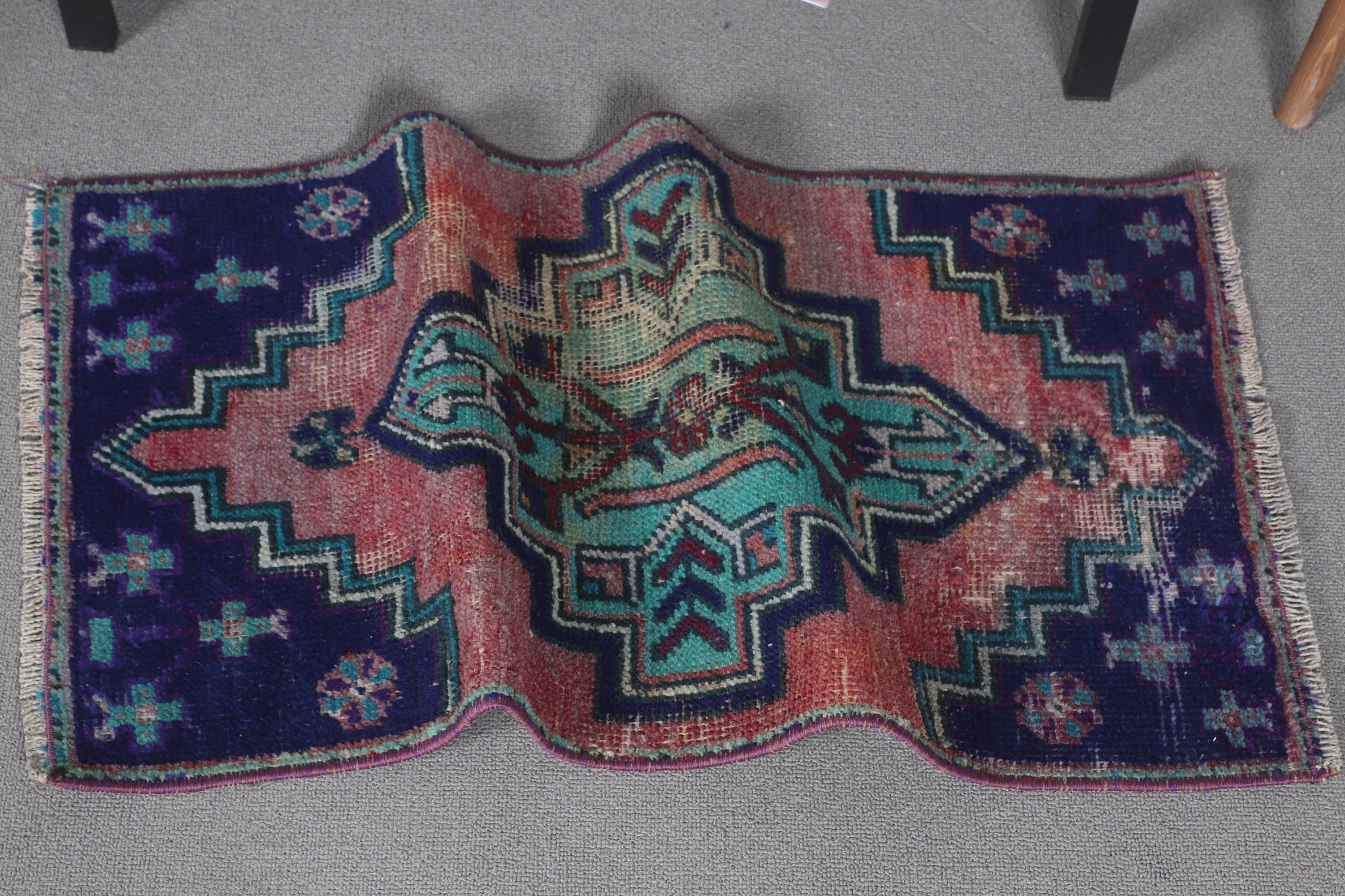 Oushak Halı, Mavi Oryantal Halı, 1.4x2.8 ft Küçük Halılar, Araba Paspas Halısı, Vintage Halılar, Türk Halıları, Fas Halıları, Eklektik Halı, Mutfak Halısı