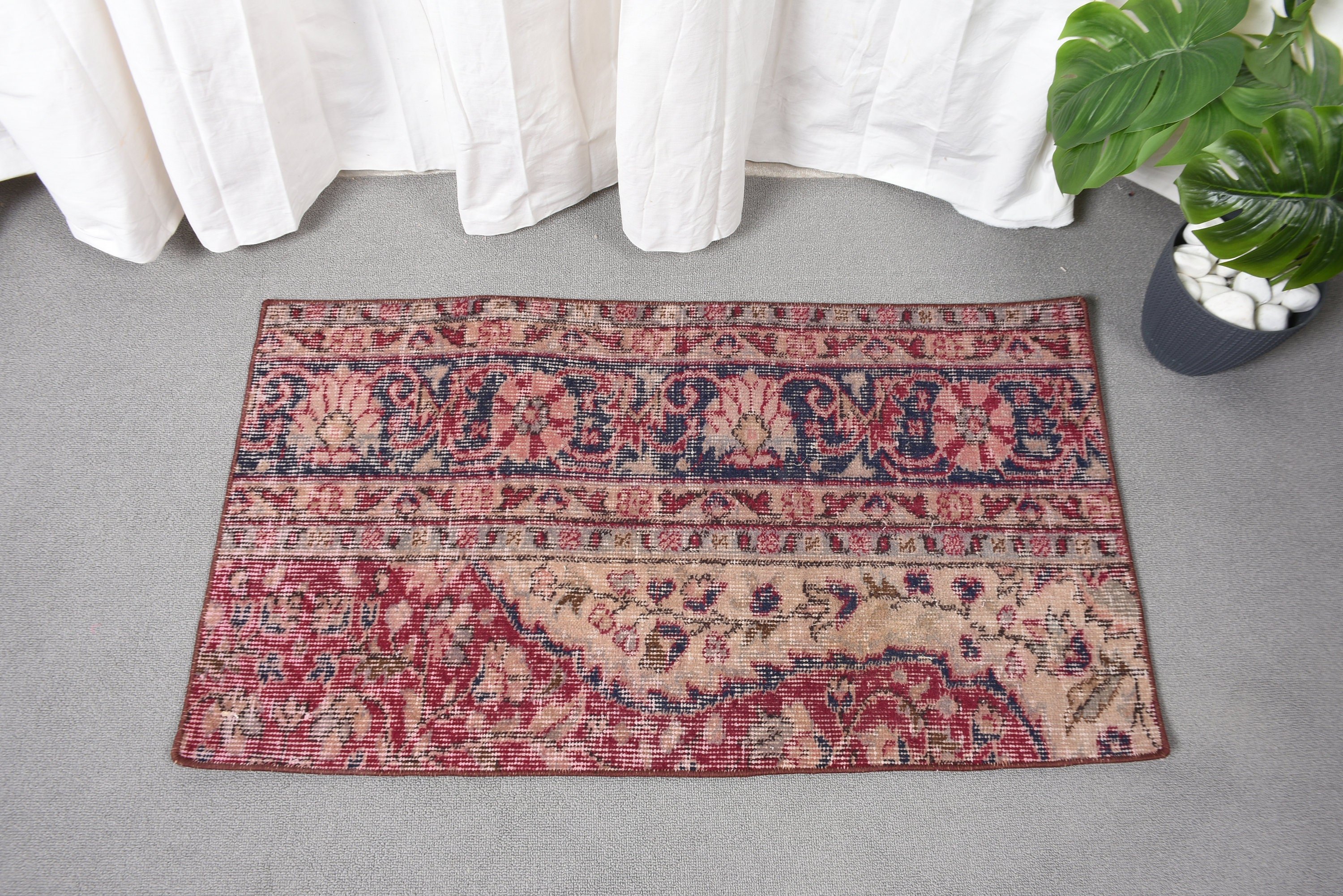 Vintage Halı, Giriş Halıları, Sanatsal Halı, Duvara Asılı Halılar, Türk Halısı, Kırmızı 1.8x3.3 ft Küçük Halı, Nötr Halılar