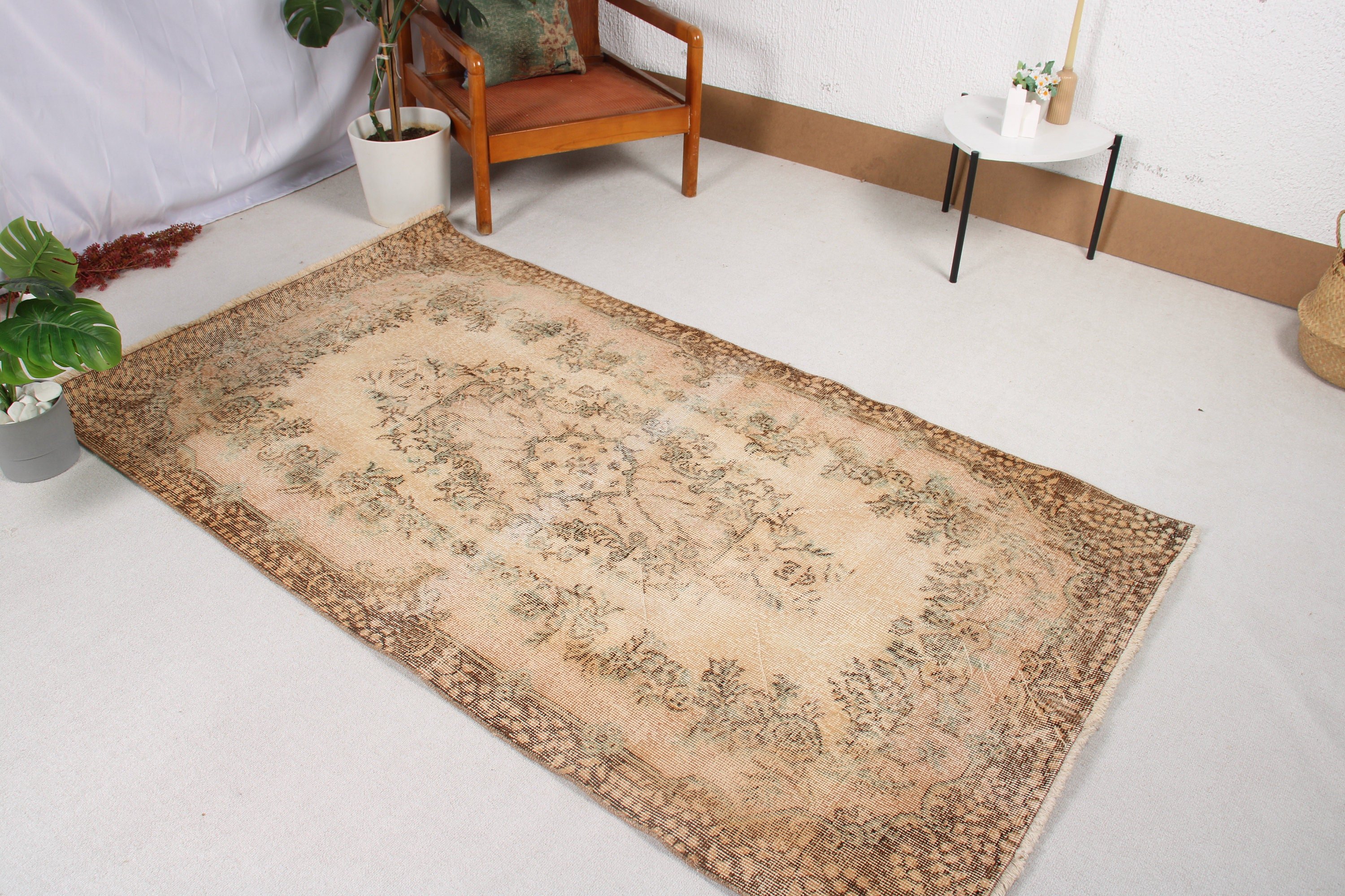 Bej Yer Halısı, Havalı Halılar, Fas Halısı, Oturma Odası Halısı, 3,8x6,9 ft Alan Halısı, Estetik Halı, Türk Halısı, Yemek Odası Halıları, Vintage Halı