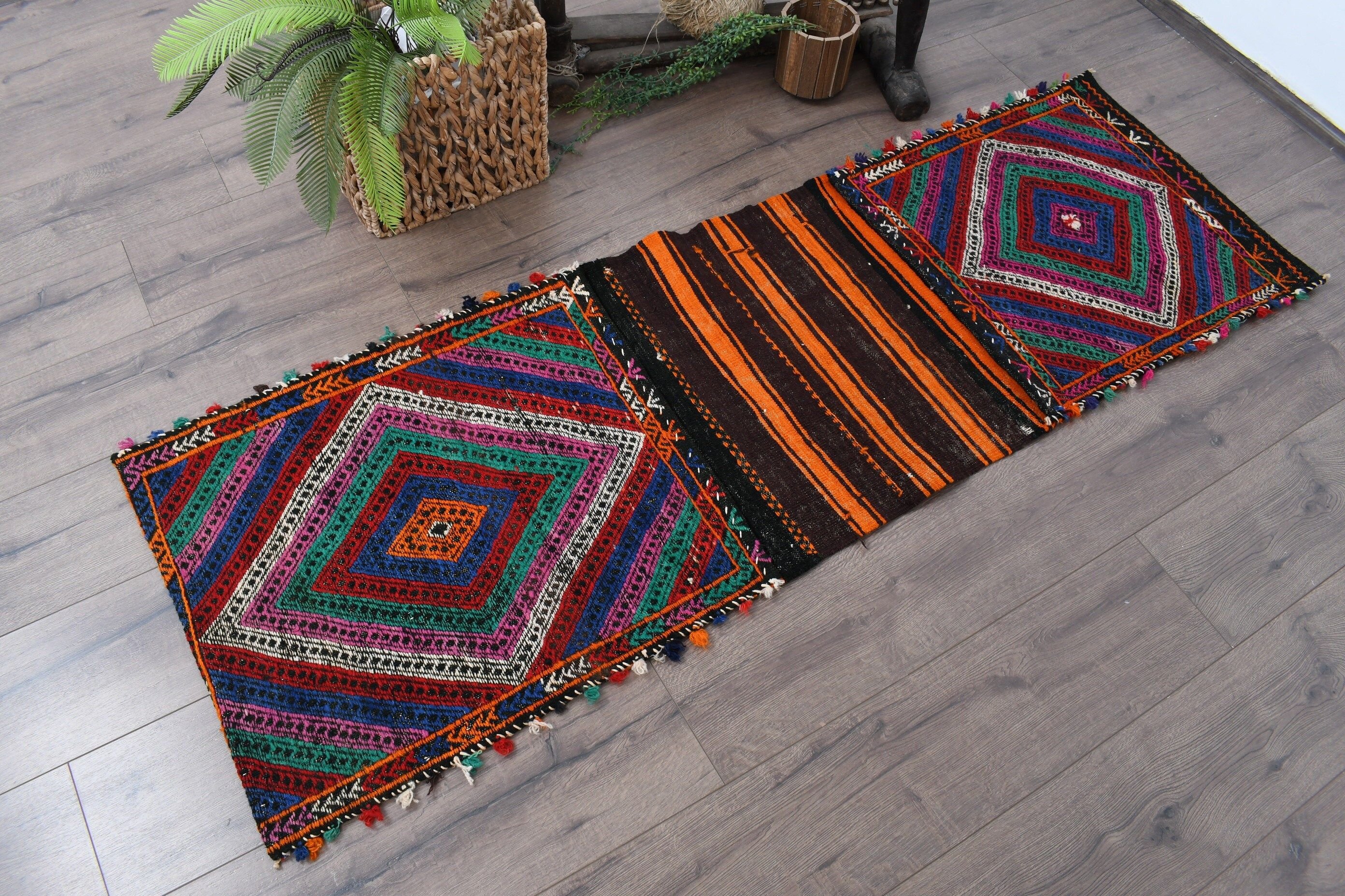 Havalı Halı, Anadolu Halısı, Türk Halısı, 1.9x5.8 ft Runner Halısı, Gökkuşağı Antika Halılar, Vintage Halılar, Kilim, Koridor Halıları, Mutfak Halıları, Eski Halı