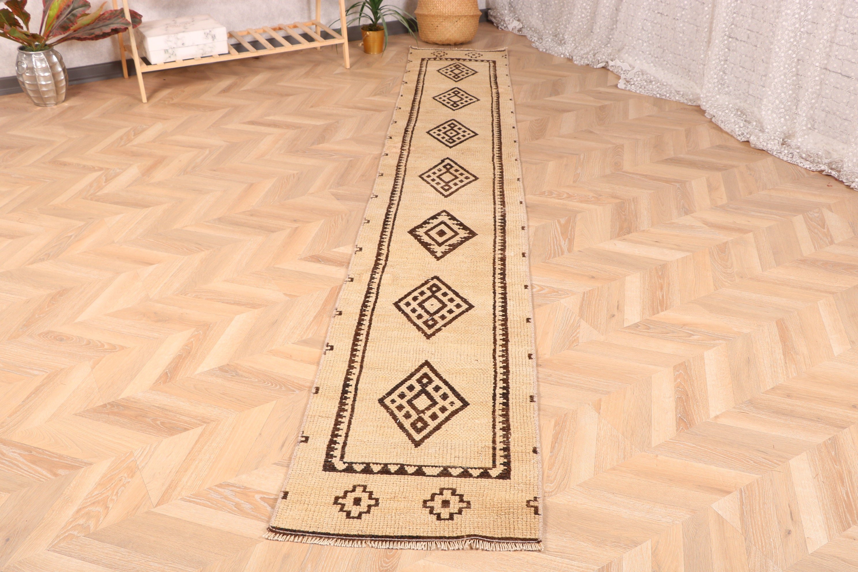 Bej Havalı Halı, Anadolu Halıları, Merdiven Halısı, Türk Halısı, Vintage Halı, 1.8x10.4 ft Runner Halıları, Mutfak Halısı, Uzun Yolluk Halısı, El Dokuma Halı