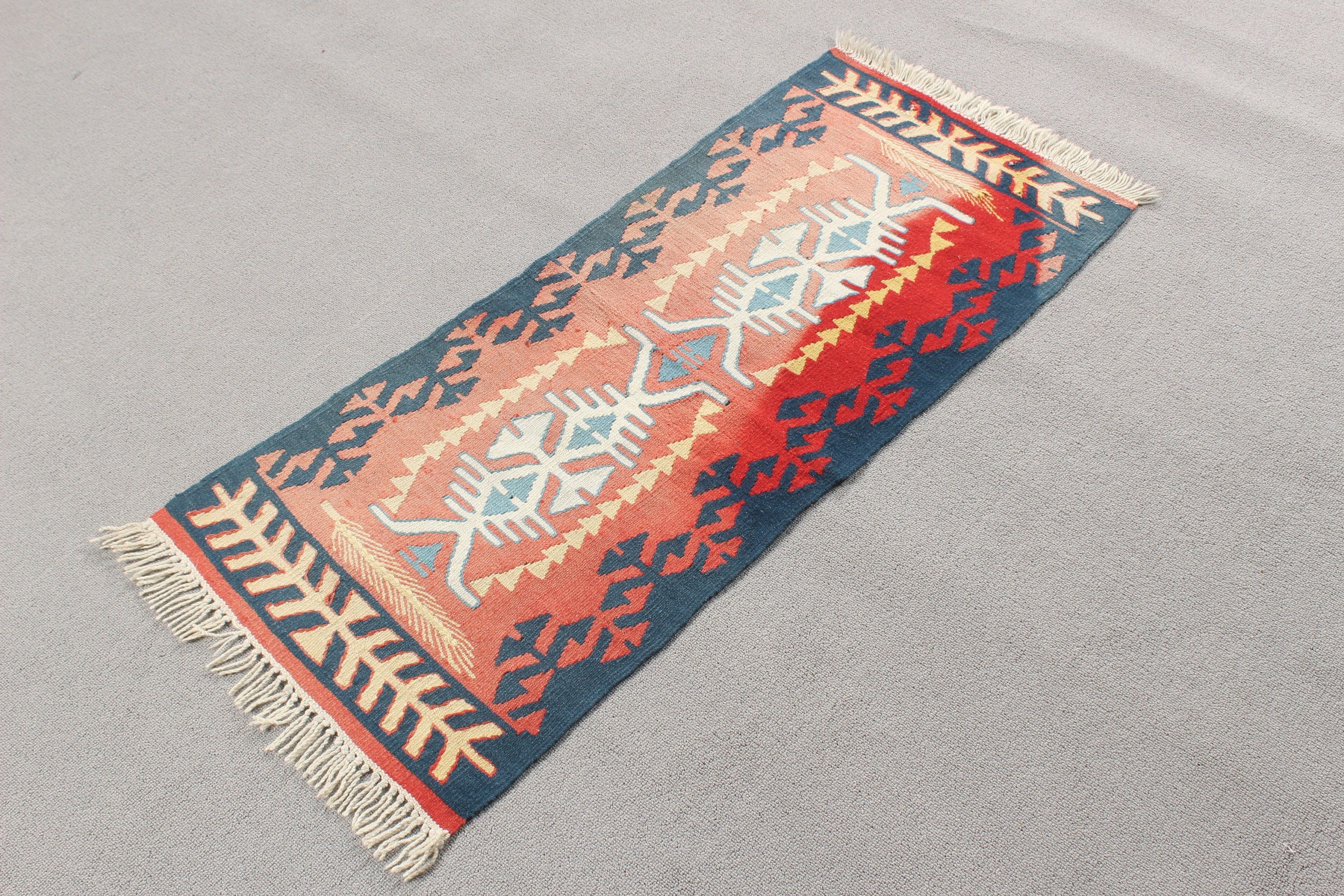 Vintage Halı, Türk Halısı, Kilim, Antika Halı, Mutfak Halısı, Kırmızı Yer Halıları, Duvara Asılı Halılar, Ofis Halısı, Havalı Halılar, 1.5x3.4 ft Küçük Halı