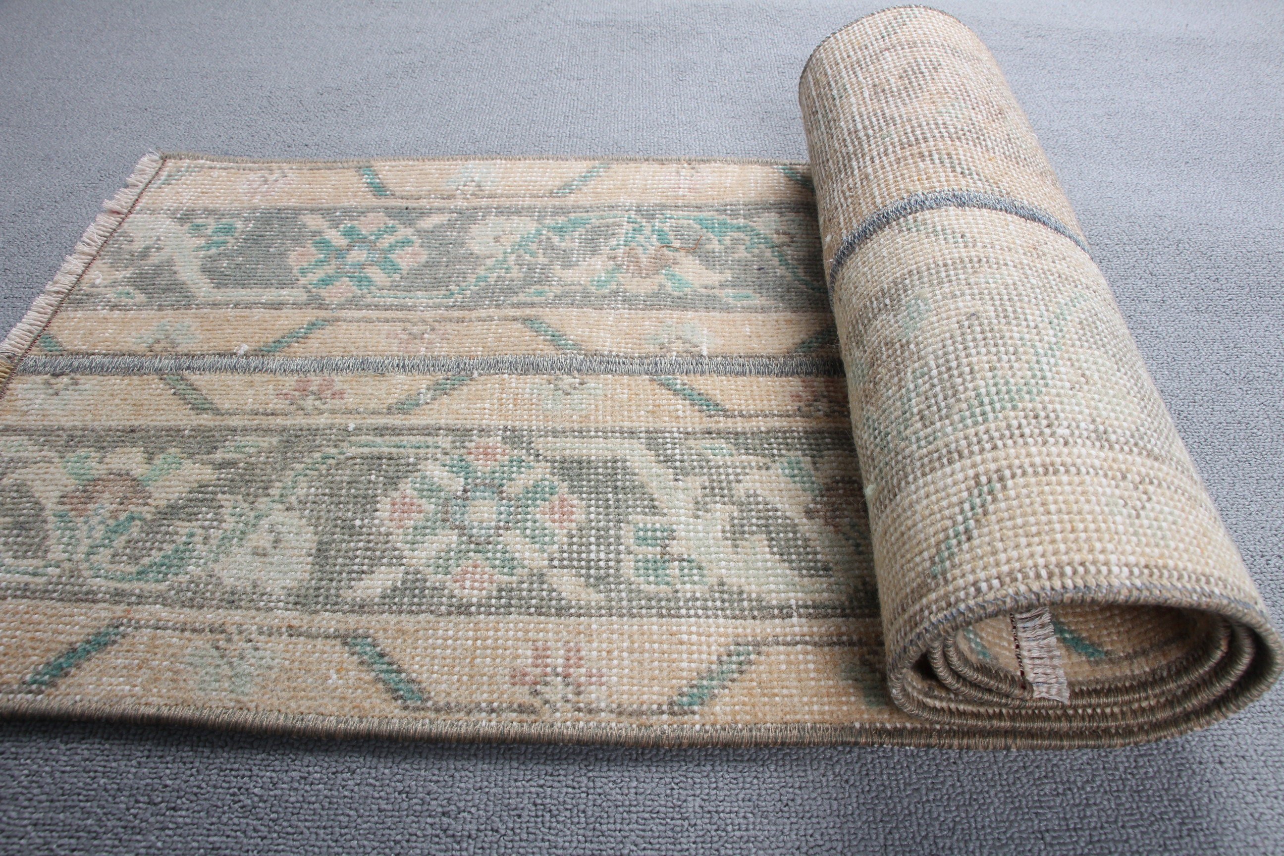 Türk Halısı, Giriş Halısı, Vintage Halı, Bej Ev Dekorasyonu Halısı, Havalı Halılar, Banyo Halıları, Soluk Halı, 1.4x4.7 ft Küçük Halı, Banyo Halısı