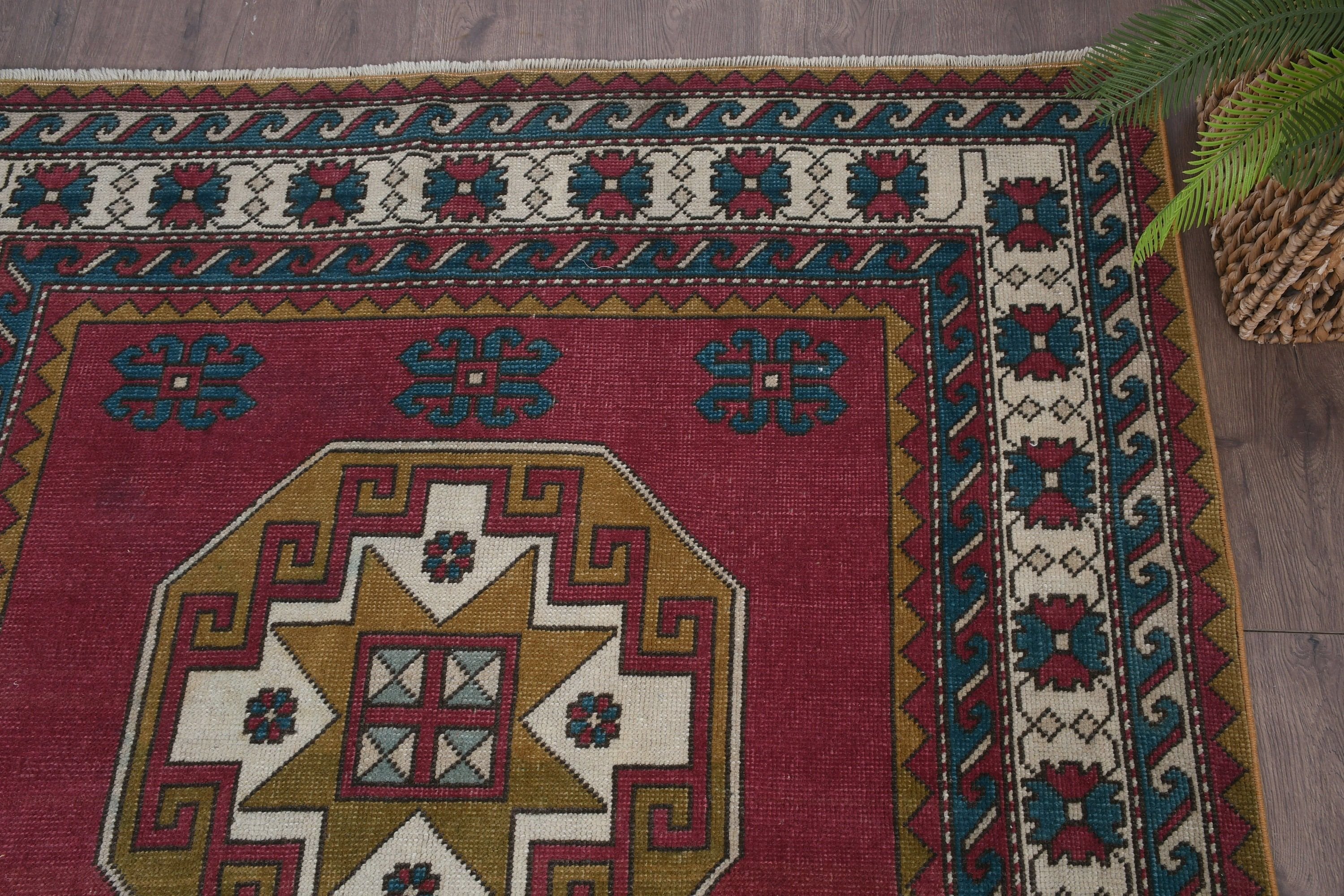 Mutfak Halısı, Yün Halı, Vintage Halı, 4.7x7.9 ft Alan Halısı, Yer Halıları, Türkiye Halısı, Çocuk Odası Halıları, Kırmızı Oushak Halıları, Türk Halısı, İç Mekan Halısı