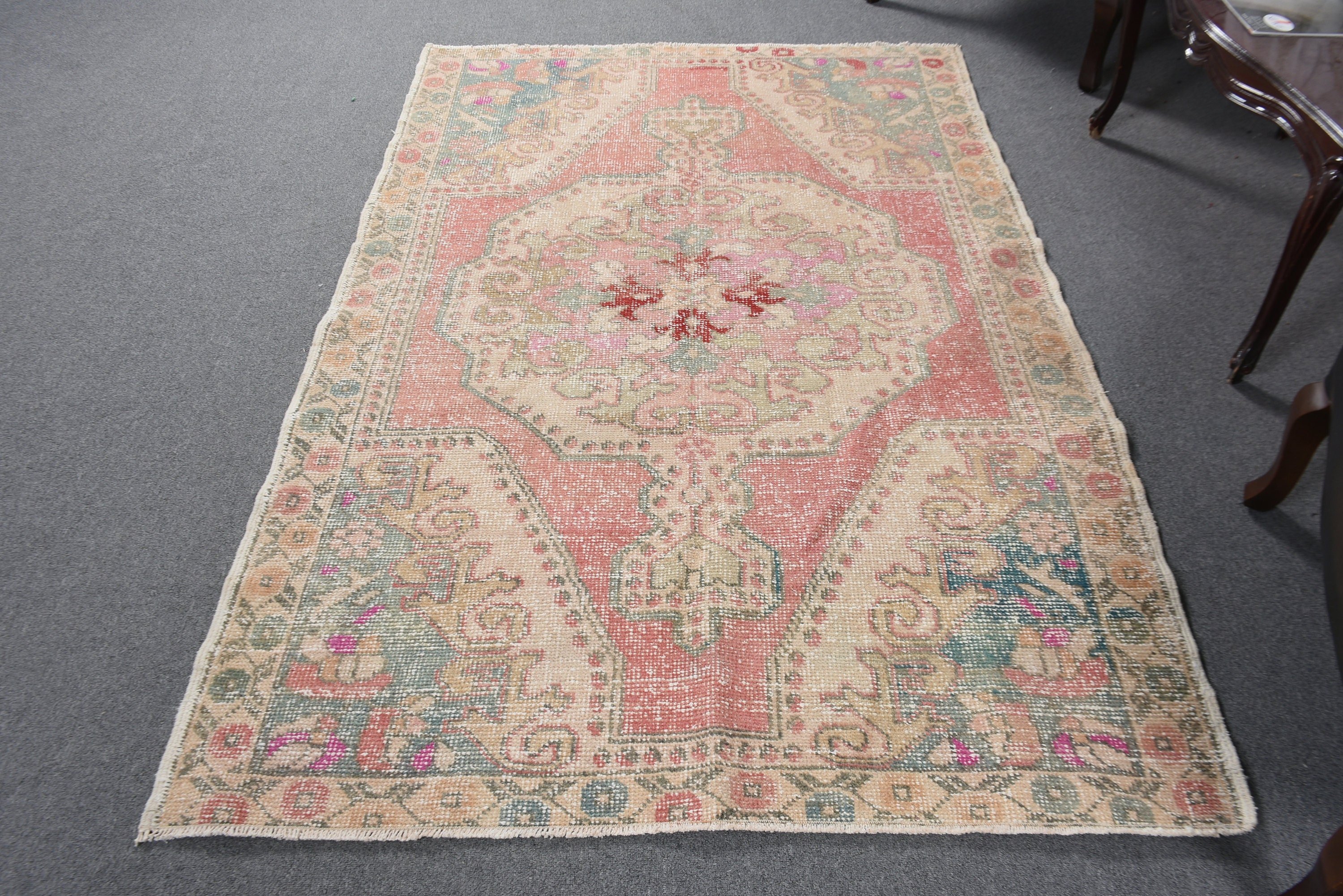 Havalı Halılar, Egzotik Halılar, Açıklama Halıları, Kırmızı Oryantal Halılar, 4,4x6,8 ft Alan Halıları, Oturma Odası Halısı, Alan Halıları, Vintage Halı, Türk Halıları